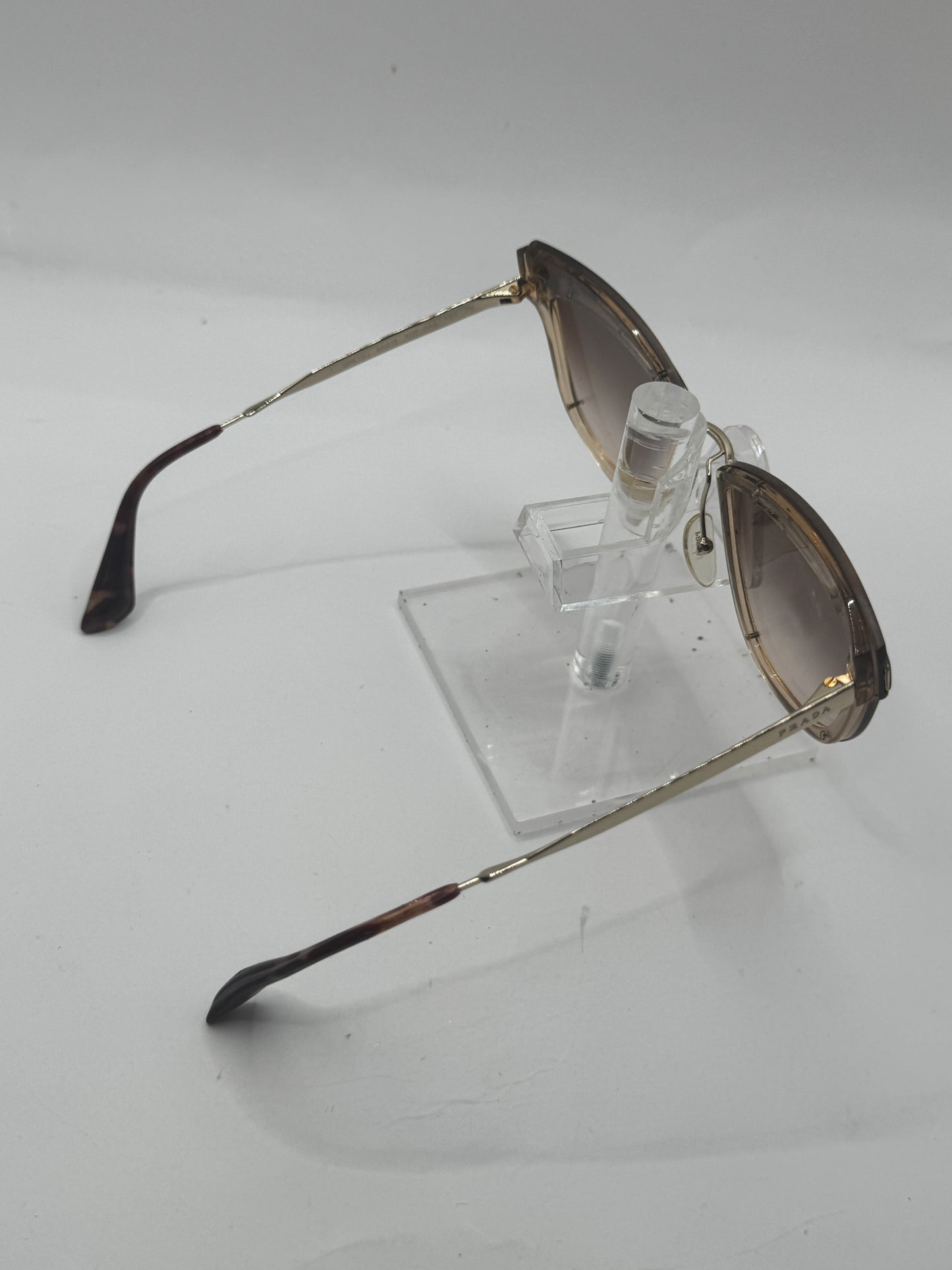 Prada Spr12u Sunglasses in color Kof0a6