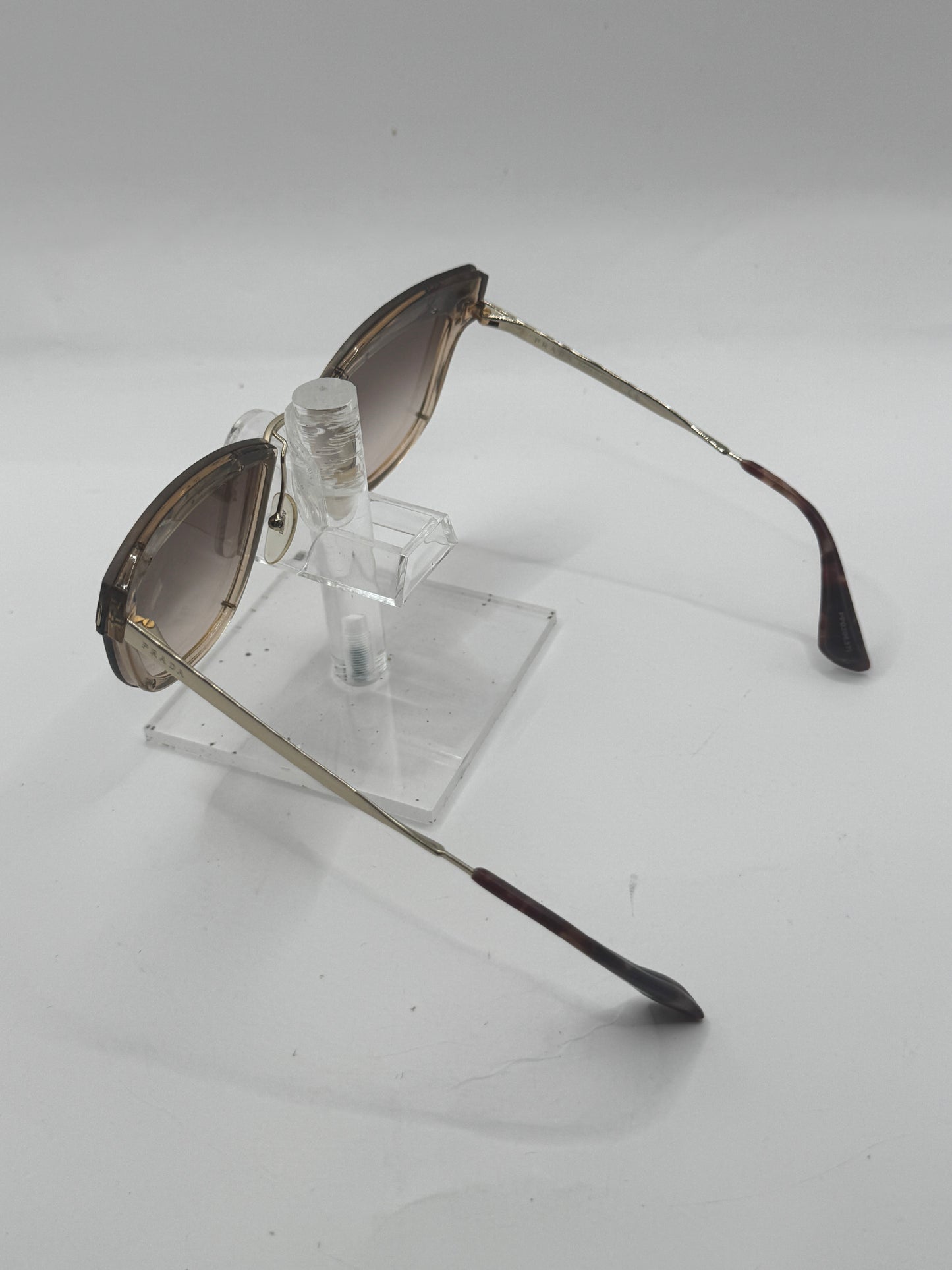 Prada Spr12u Sunglasses in color Kof0a6