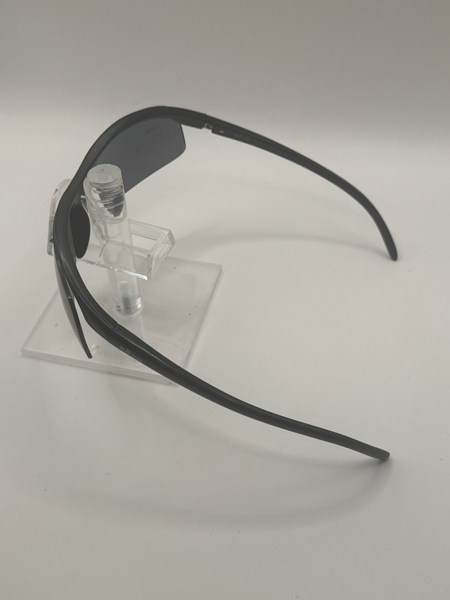 Revo 4011 Sunglasses in color 801s9v