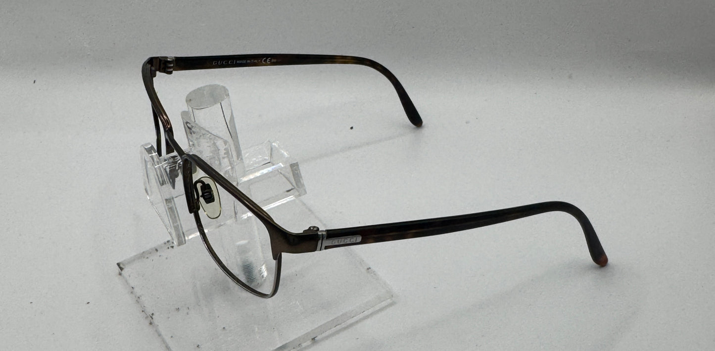 Gucci 2233 Eyeglasses in color Cux
