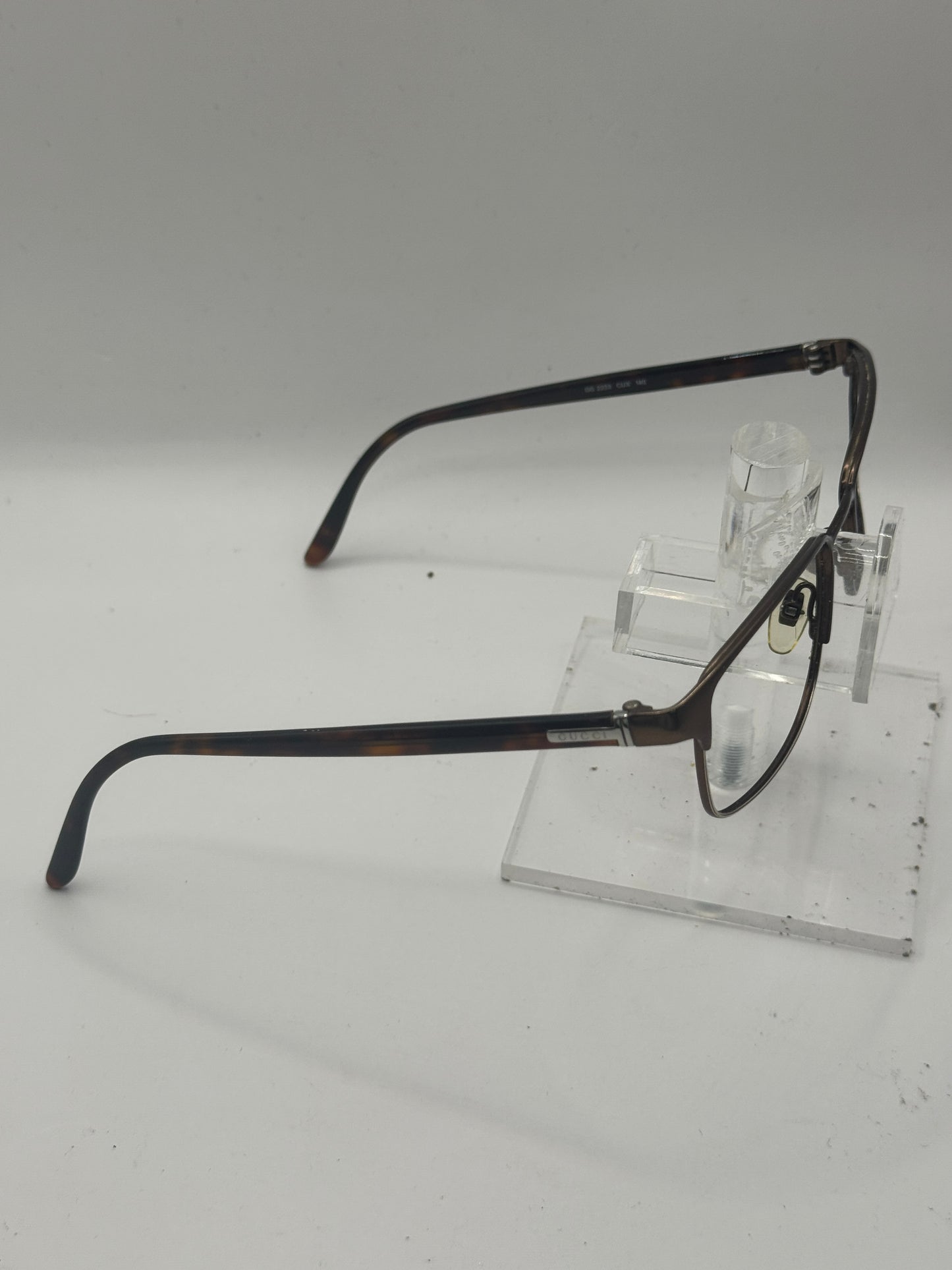Gucci 2233 Eyeglasses in color Cux