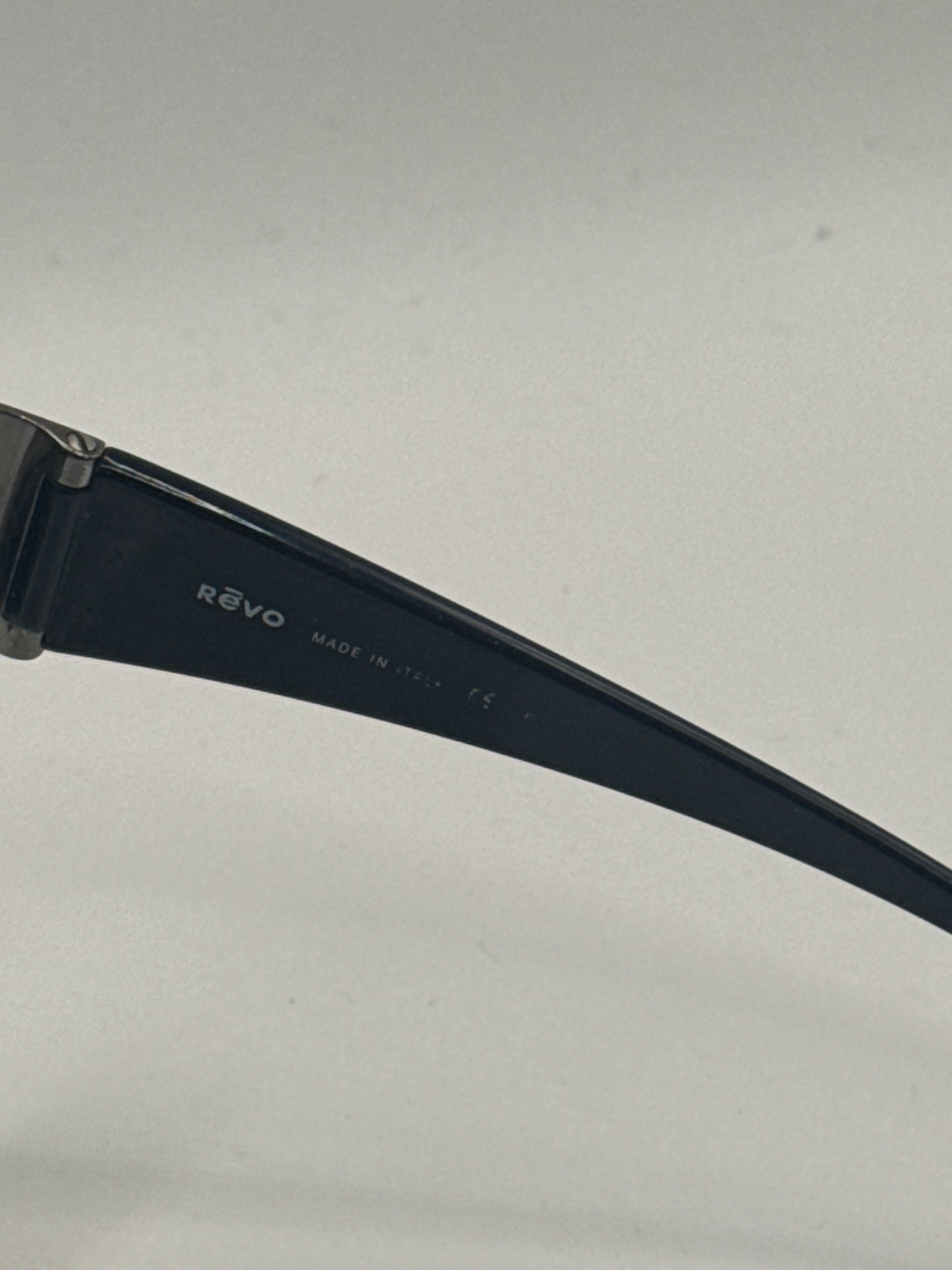 Revo 3065 Sunglasses in color 080j7