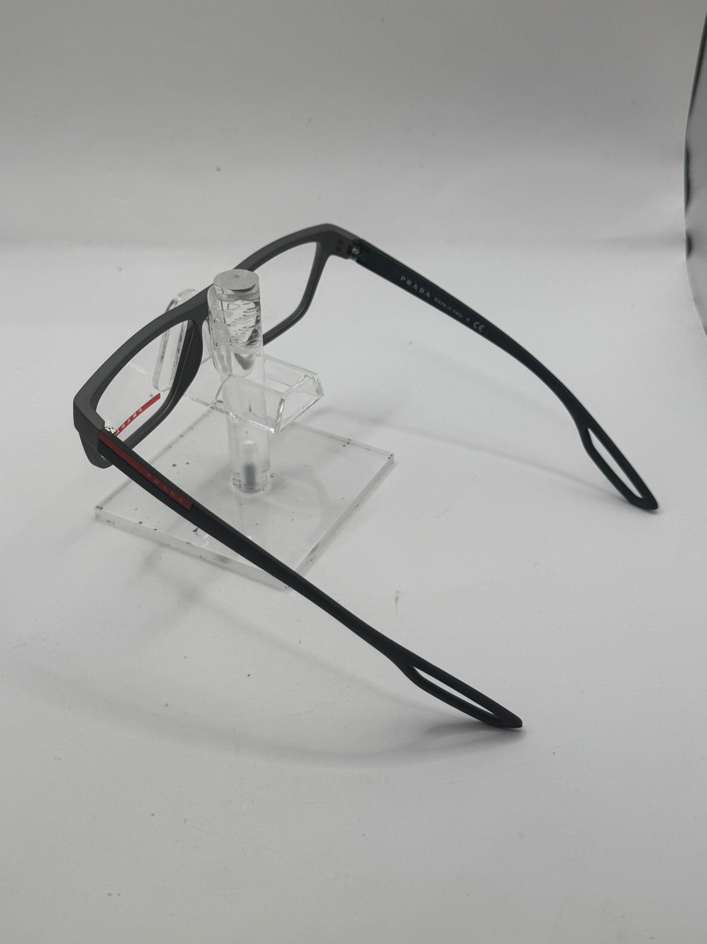 Prada Vps07f Eyeglasses in color Uat1o1