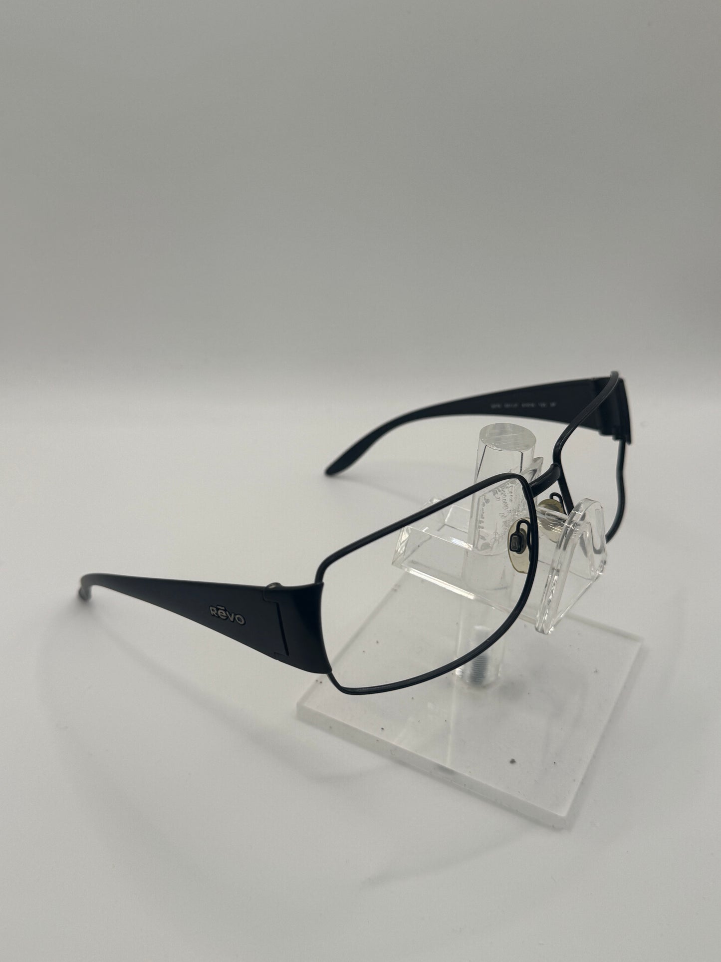 Revo 3076 Sunglasses in color 001j7