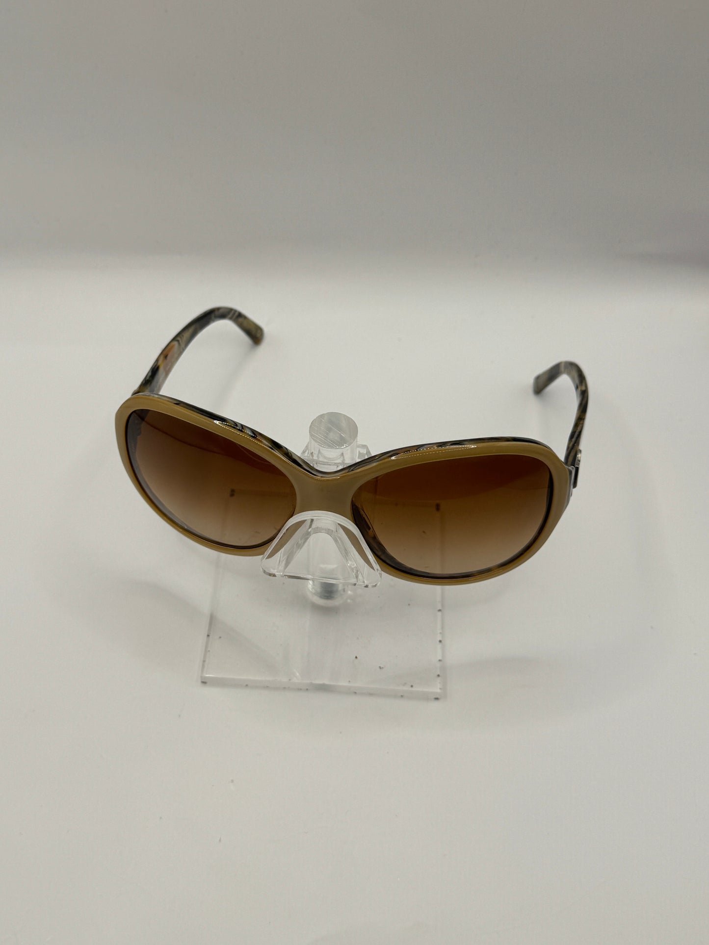 Dolce Gabbana 4048 Sunglasses in color 85113