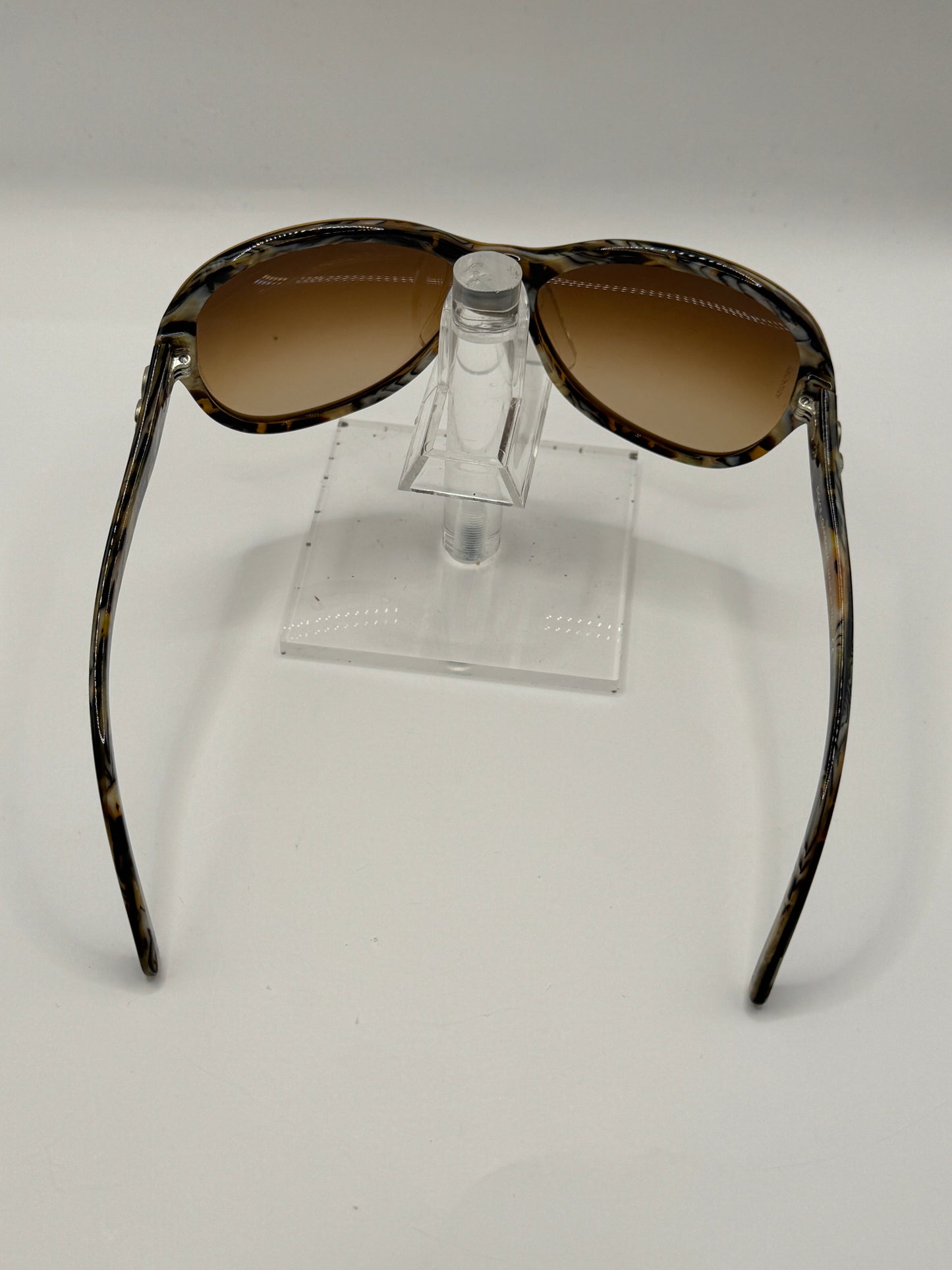 Dolce Gabbana 4048 Sunglasses in color 85113