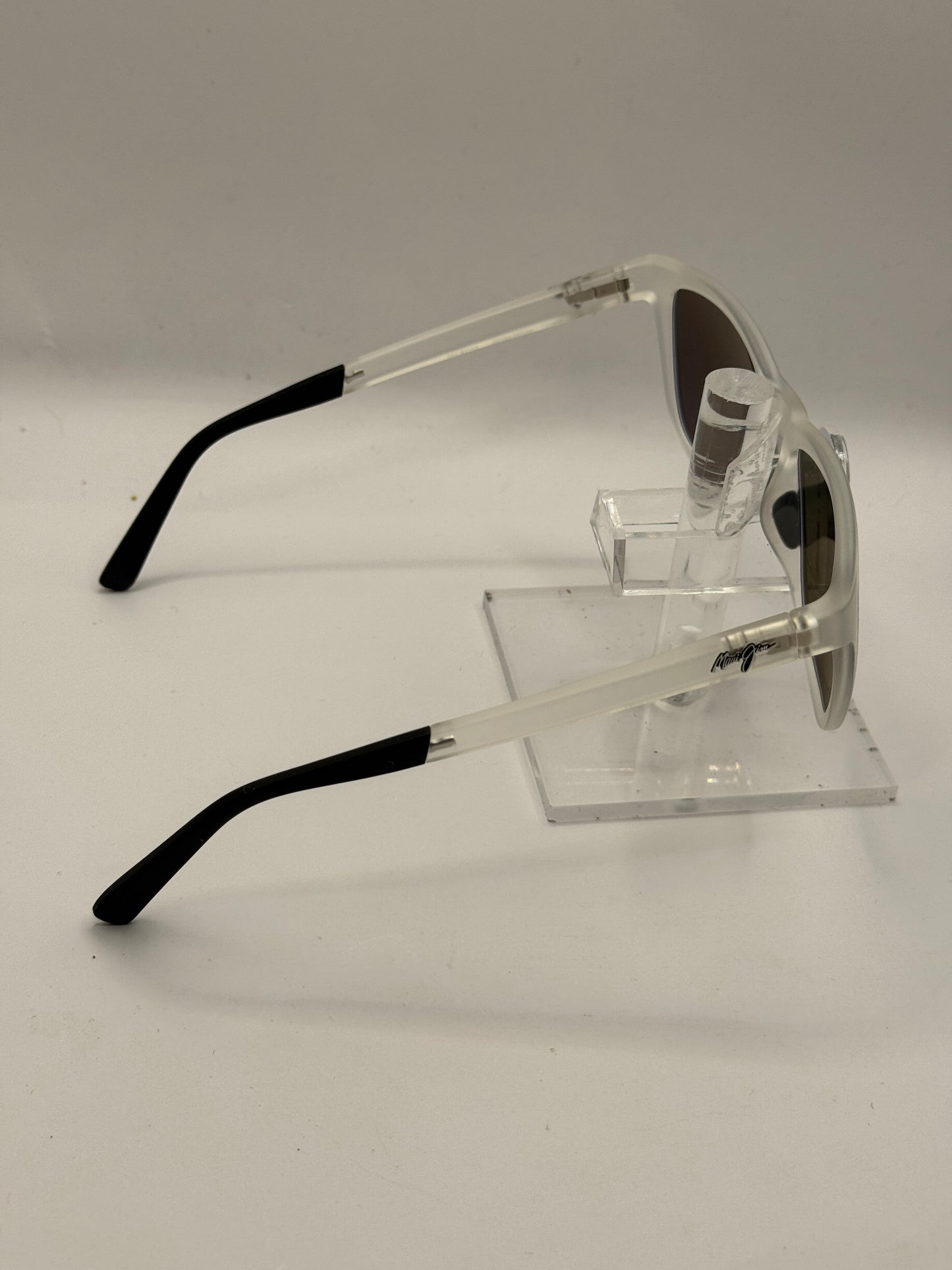 Maui Jim Tail Slide 740 Sunglasses in color 05cm