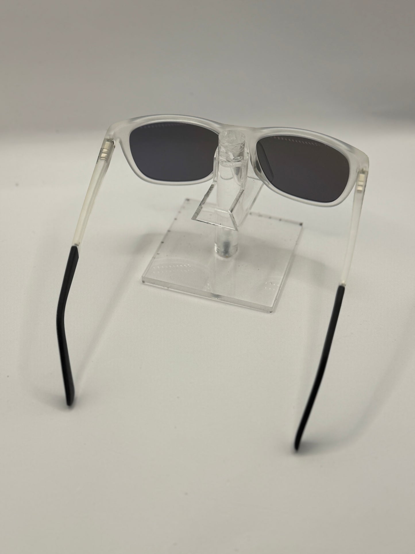 Maui Jim Tail Slide 740 Sunglasses in color 05cm