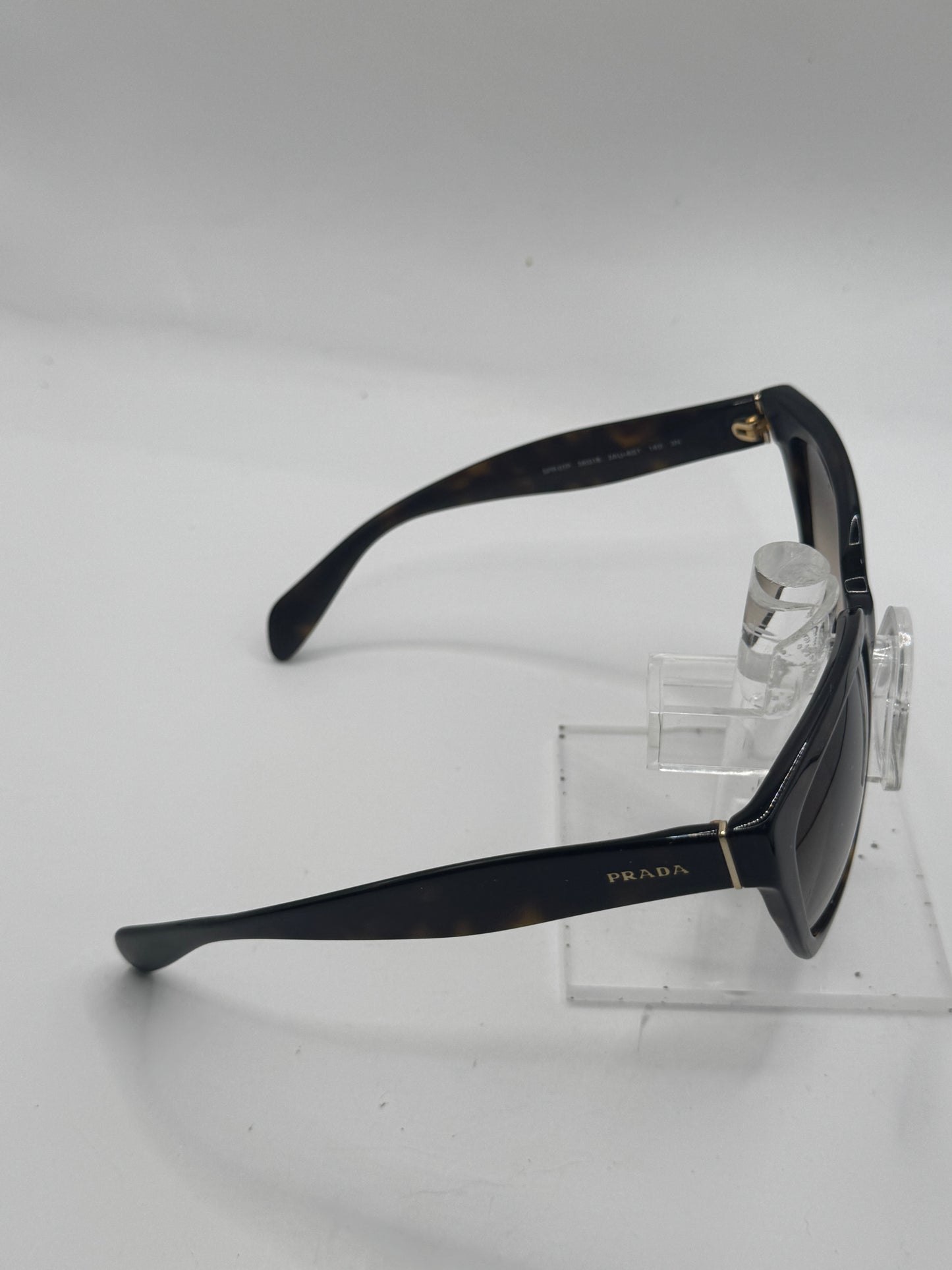 Prada Spr07p Sunglasses in color 2au6s1