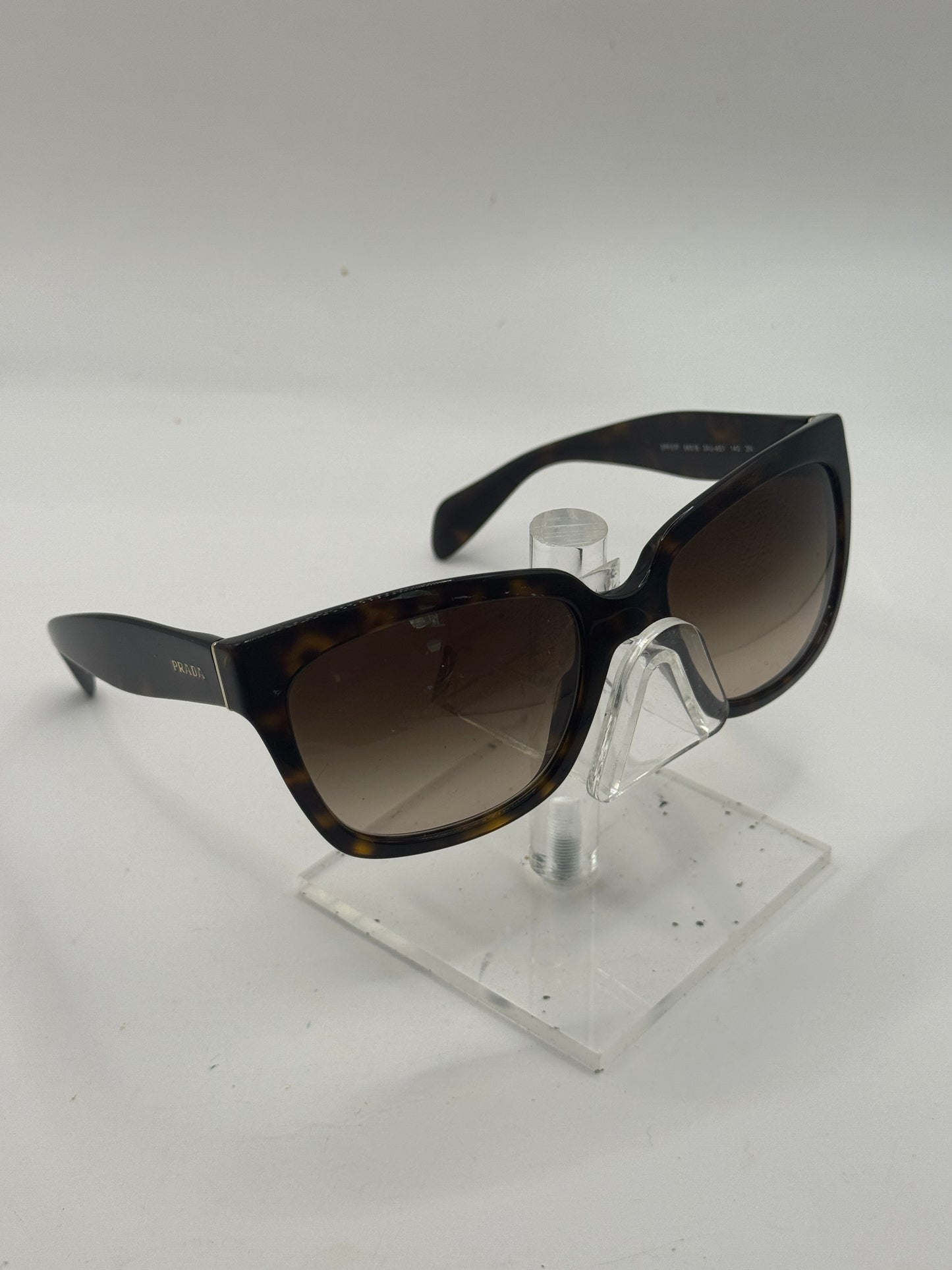 Prada Spr07p Sunglasses in color 2au6s1