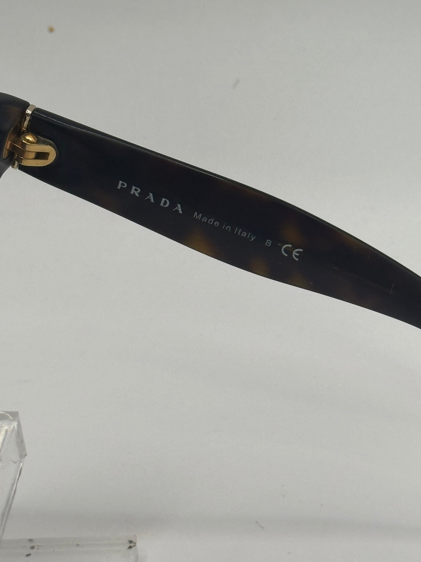 Prada Spr07p Sunglasses in color 2au6s1