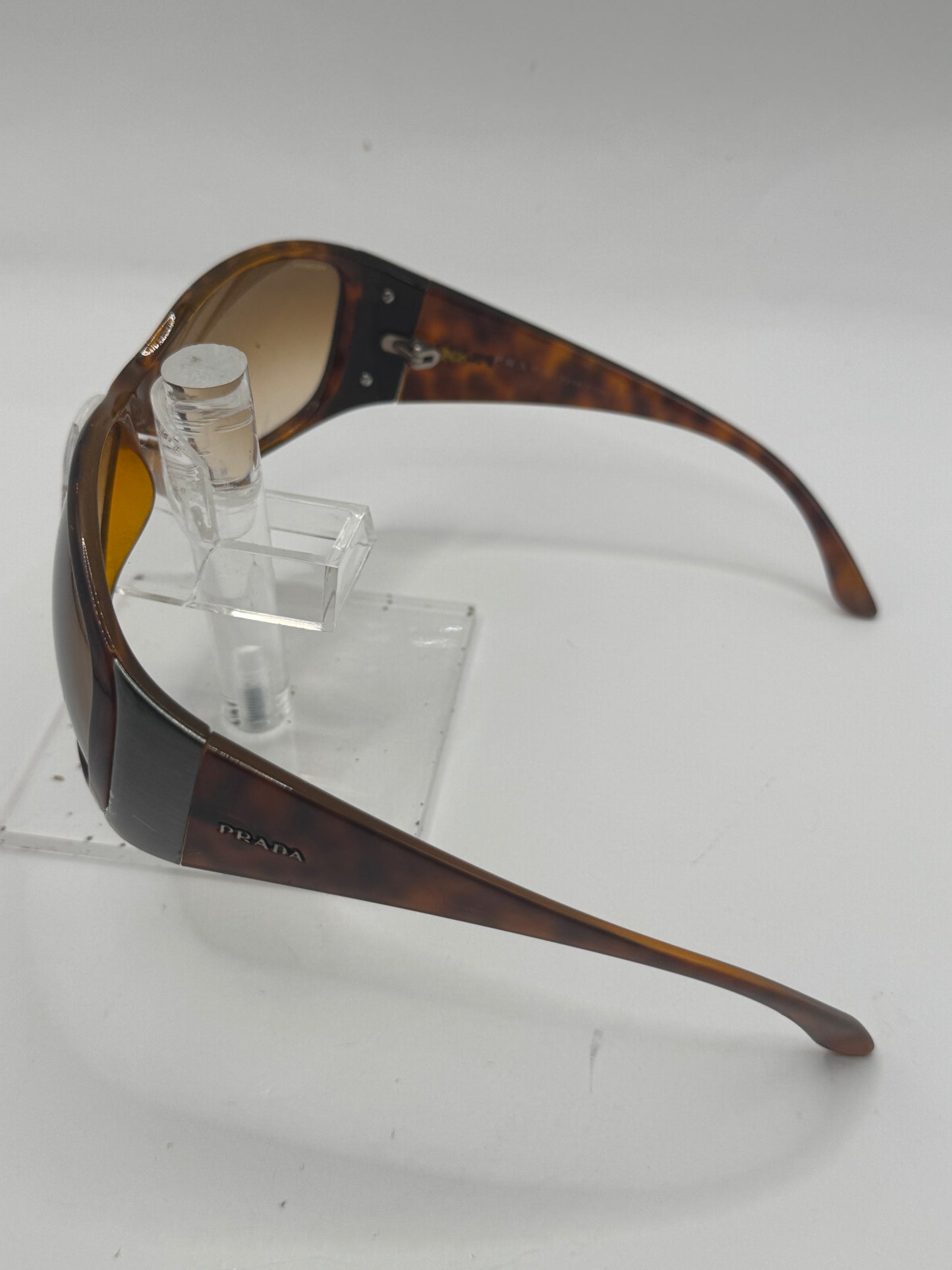 Prada Spr07g Sunglasses in color 2au2z1