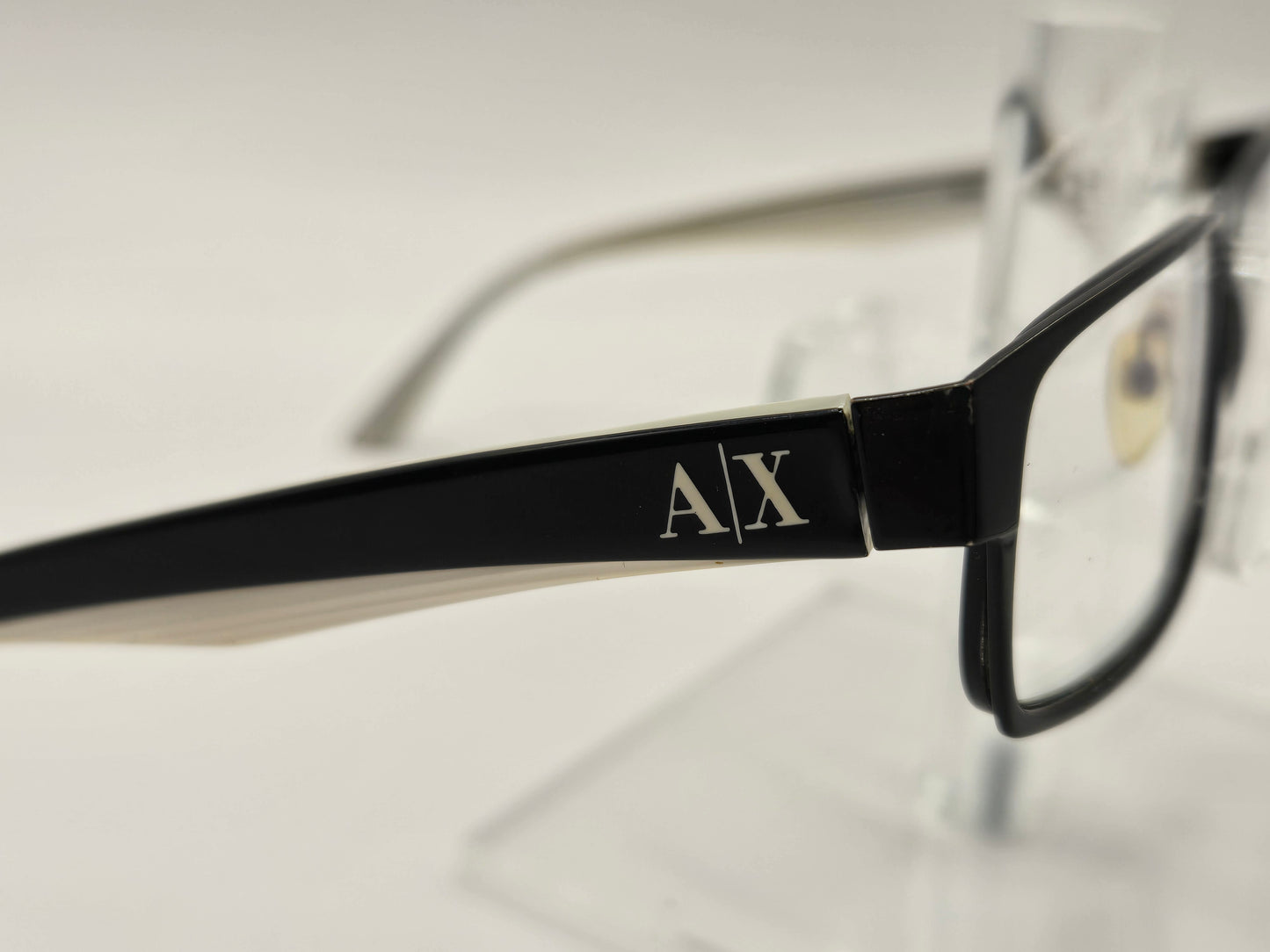 Armani Exchange 143 Eyeglasses in color Yht00