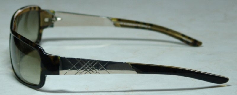 Burberry 8436 Sunglasses in color 0ce2