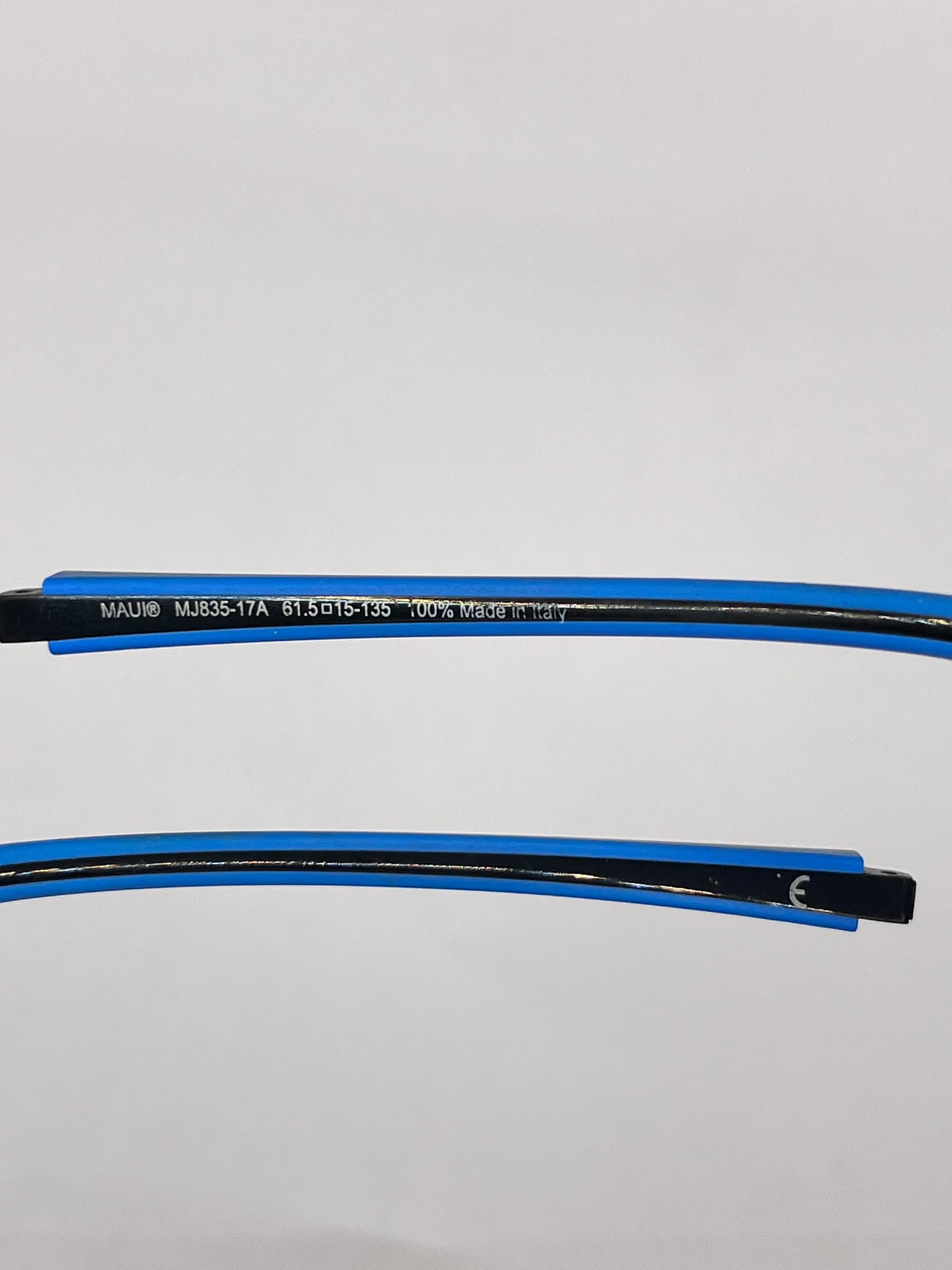 Maui Jim 835 Both Temples Black/blue