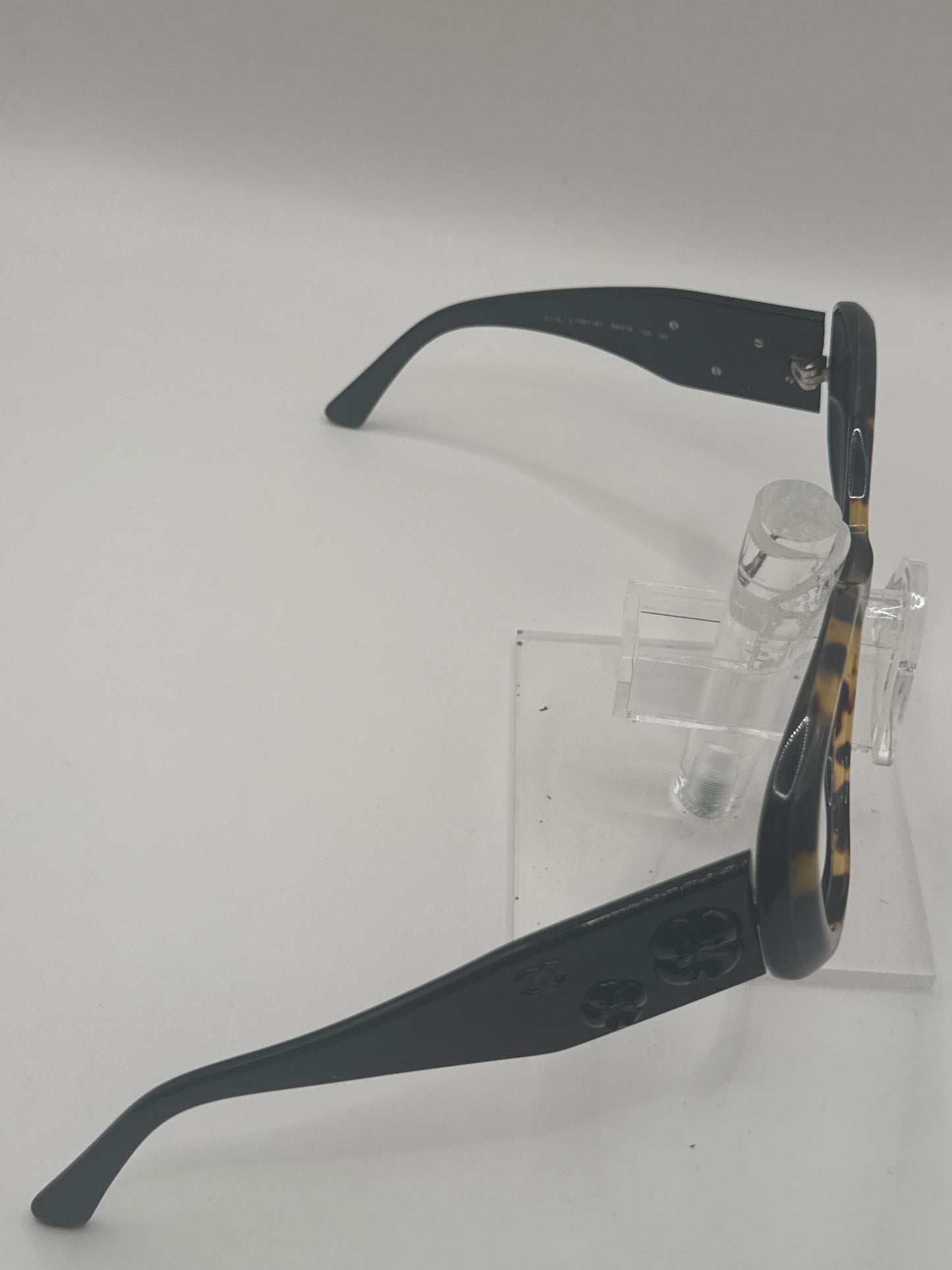 Chanel 5113 Sunglasses in color 106787