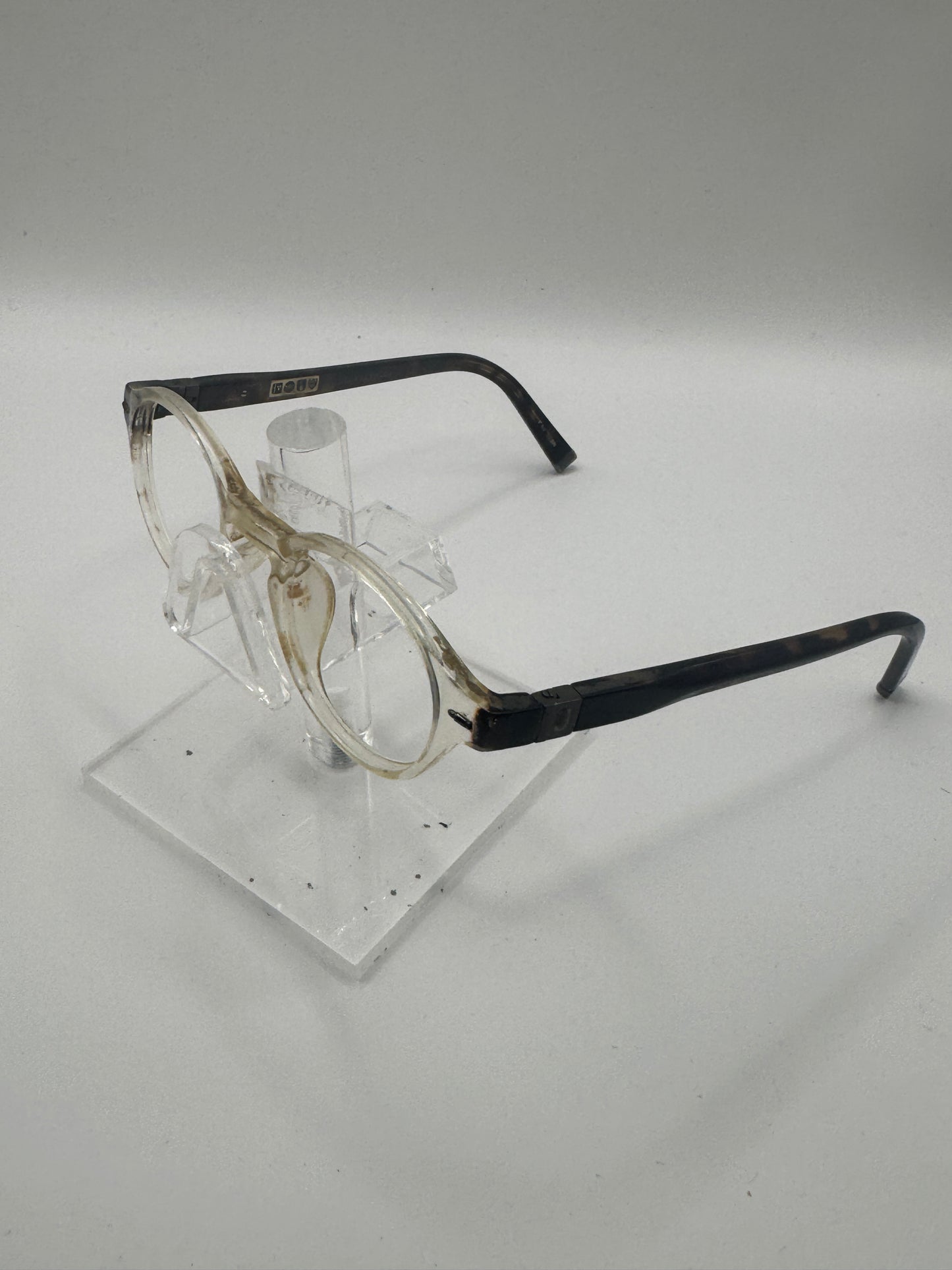 John Varvatos V356 Uf Eyeglasses in color Crystal