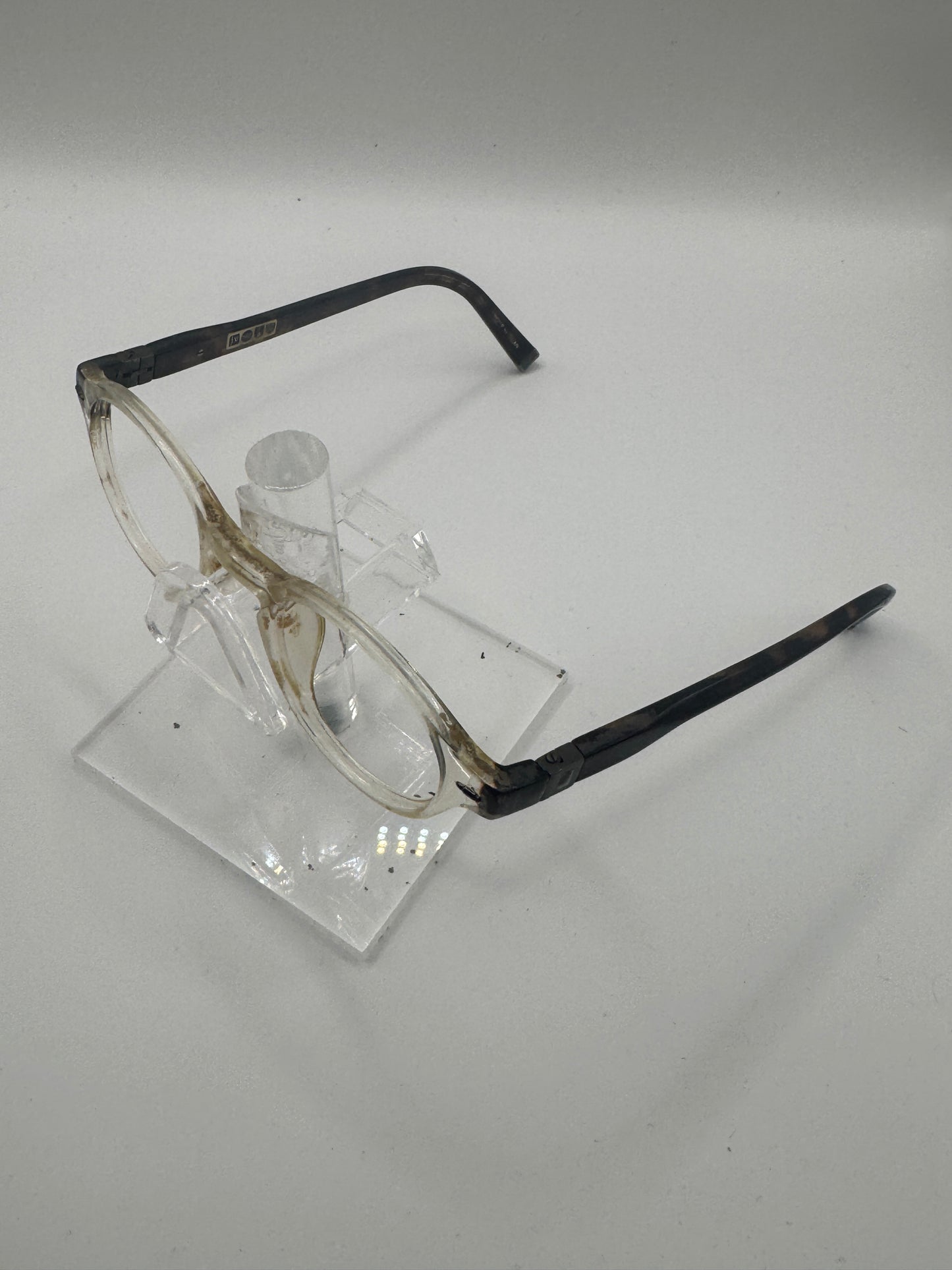 John Varvatos V356 Uf Eyeglasses in color Crystal