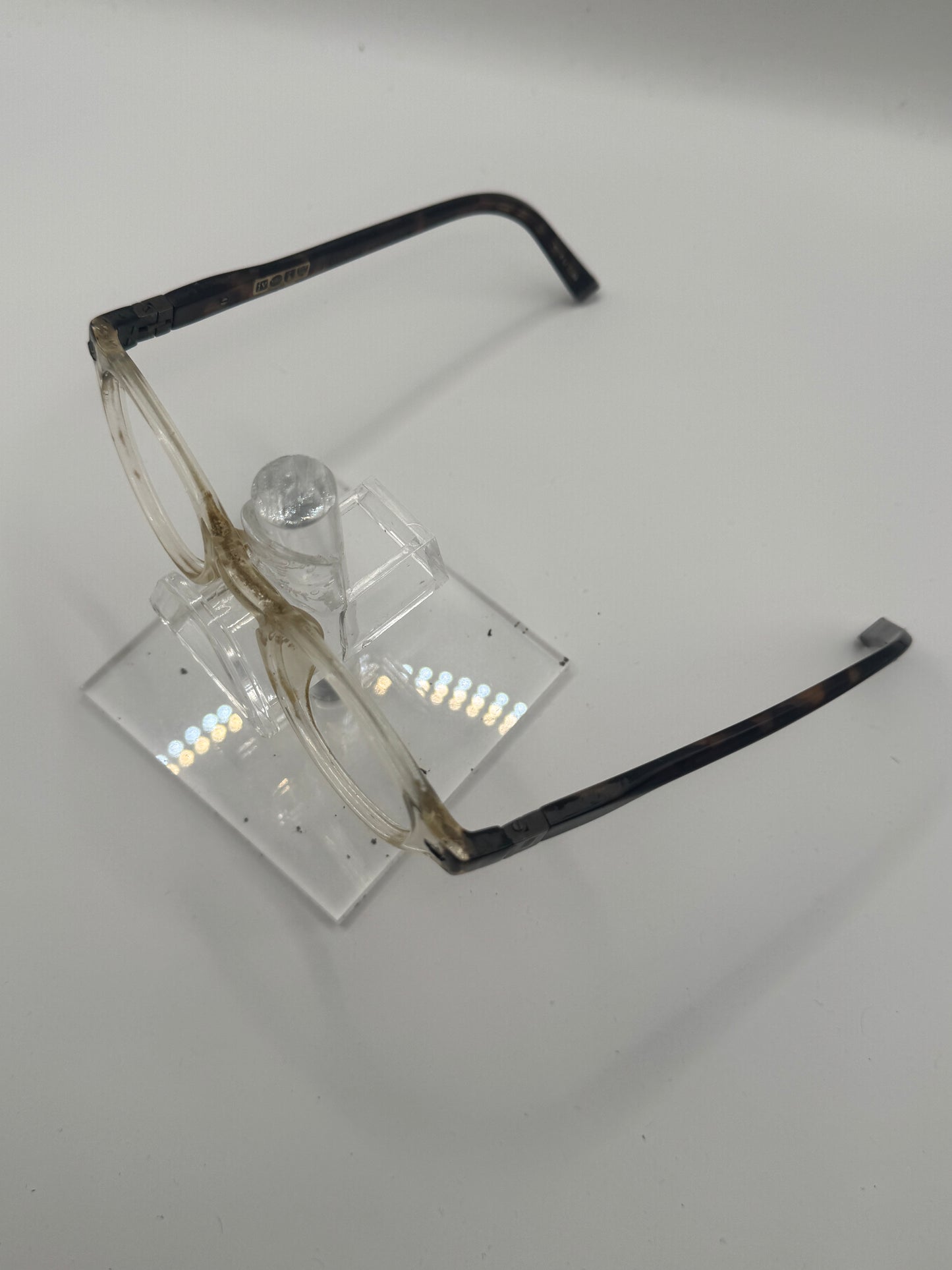 John Varvatos V356 Uf Eyeglasses in color Crystal