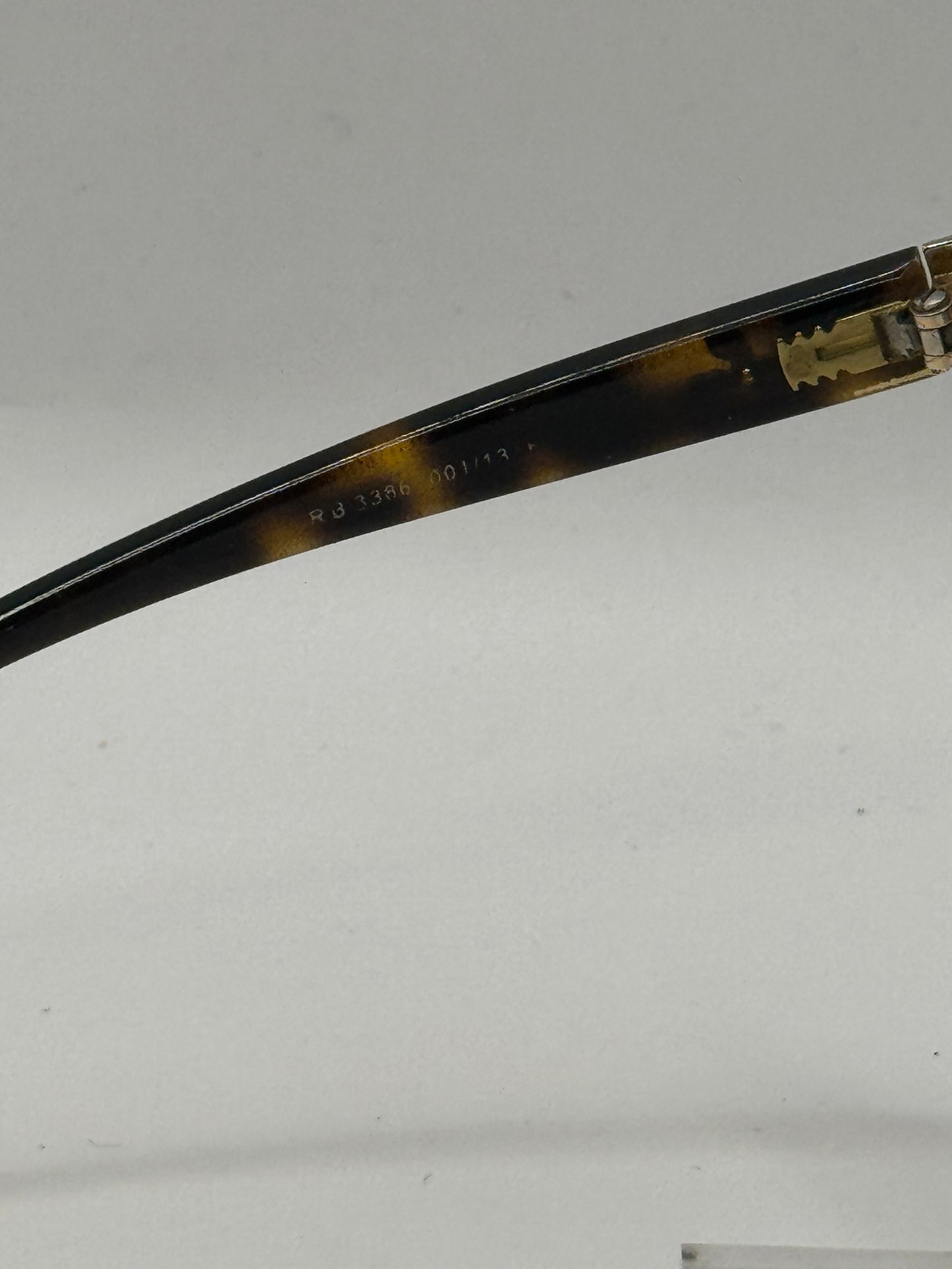 Ray Ban 3386 Sunglasses in color 00113