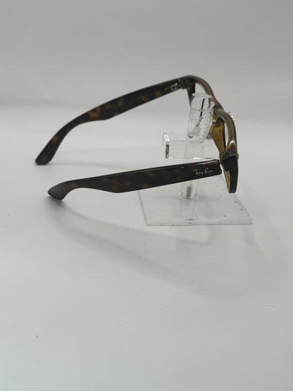Ray Ban 2132 Sunglasses in color 902