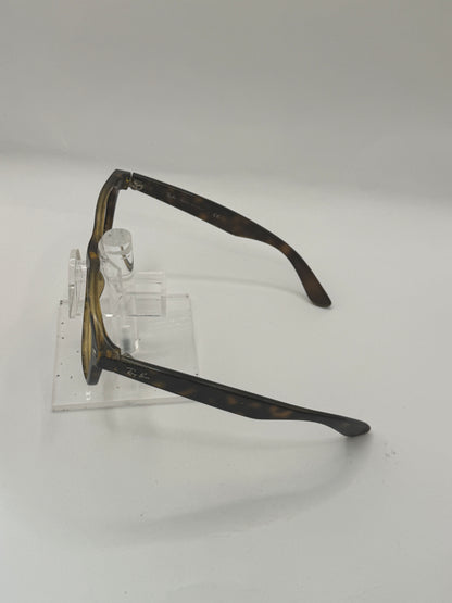 Ray Ban 2132 Sunglasses in color 902