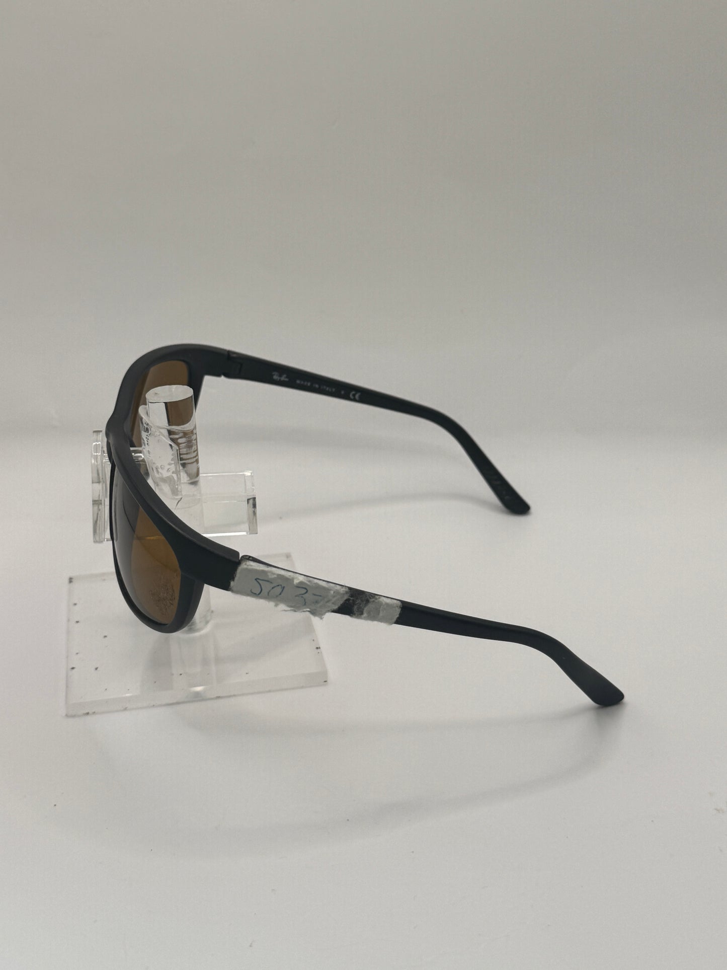 Ray Ban 2027 Sunglasses in color W1847