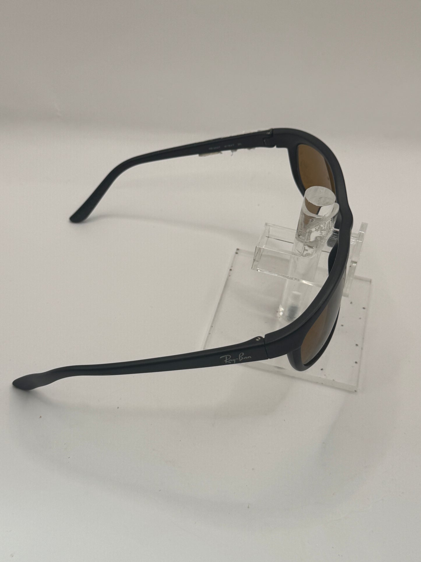 Ray Ban 2027 Sunglasses in color W1847