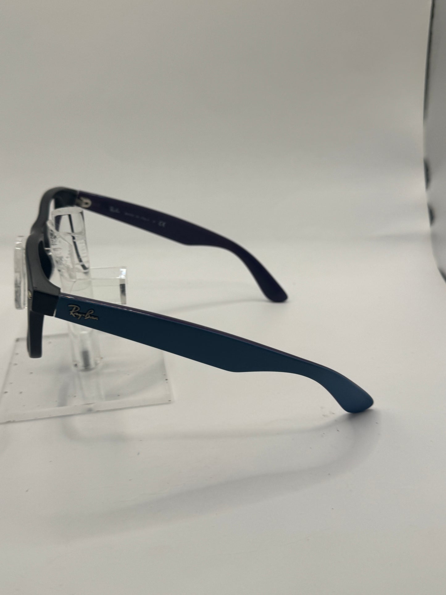 Ray Ban 2132 Sunglasses in color 618371