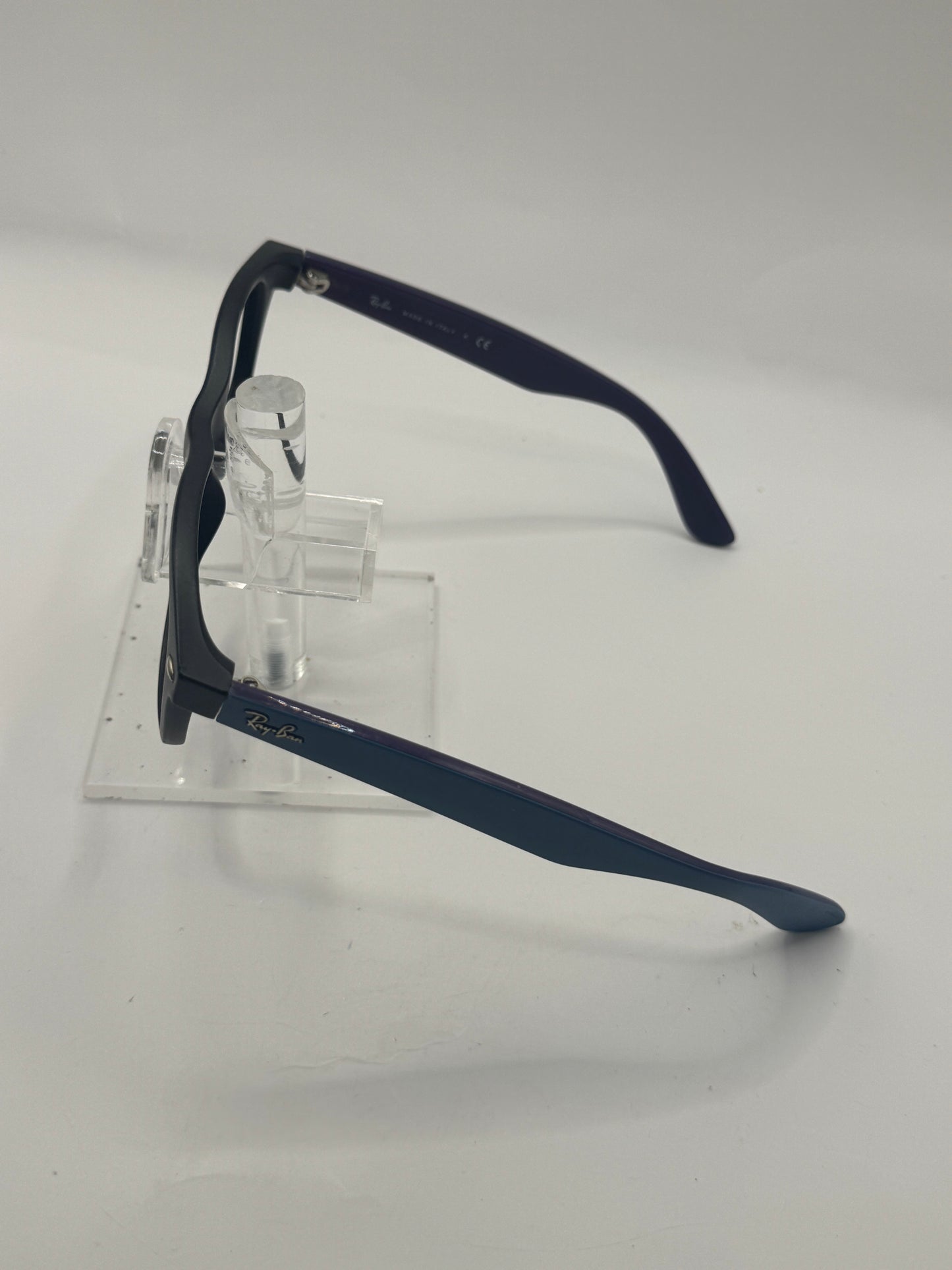 Ray Ban 2132 Sunglasses in color 618371