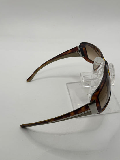 Prada Spr01h Sunglasses in color 4bw6s1