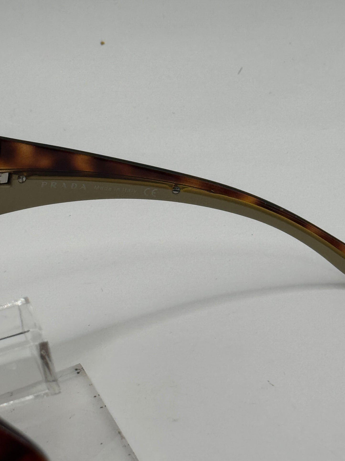 Prada Spr01h Sunglasses in color 4bw6s1