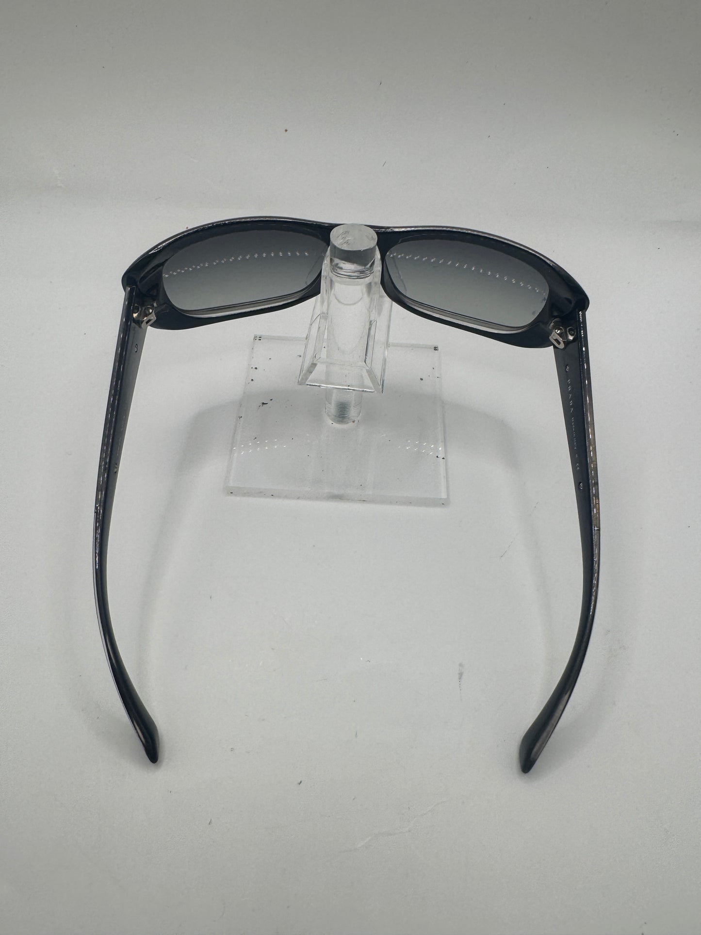 Prada Spr04l Sunglasses in color 7zt3m1