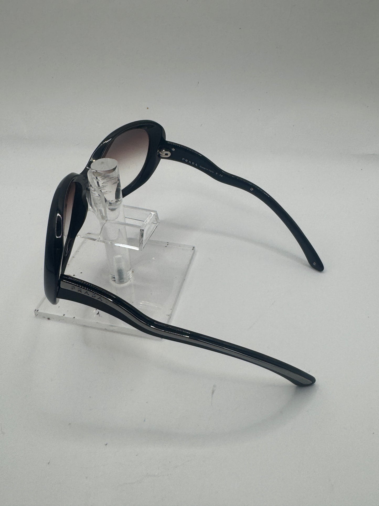 Prada Spr08l Sunglasses in color 7zk4v1