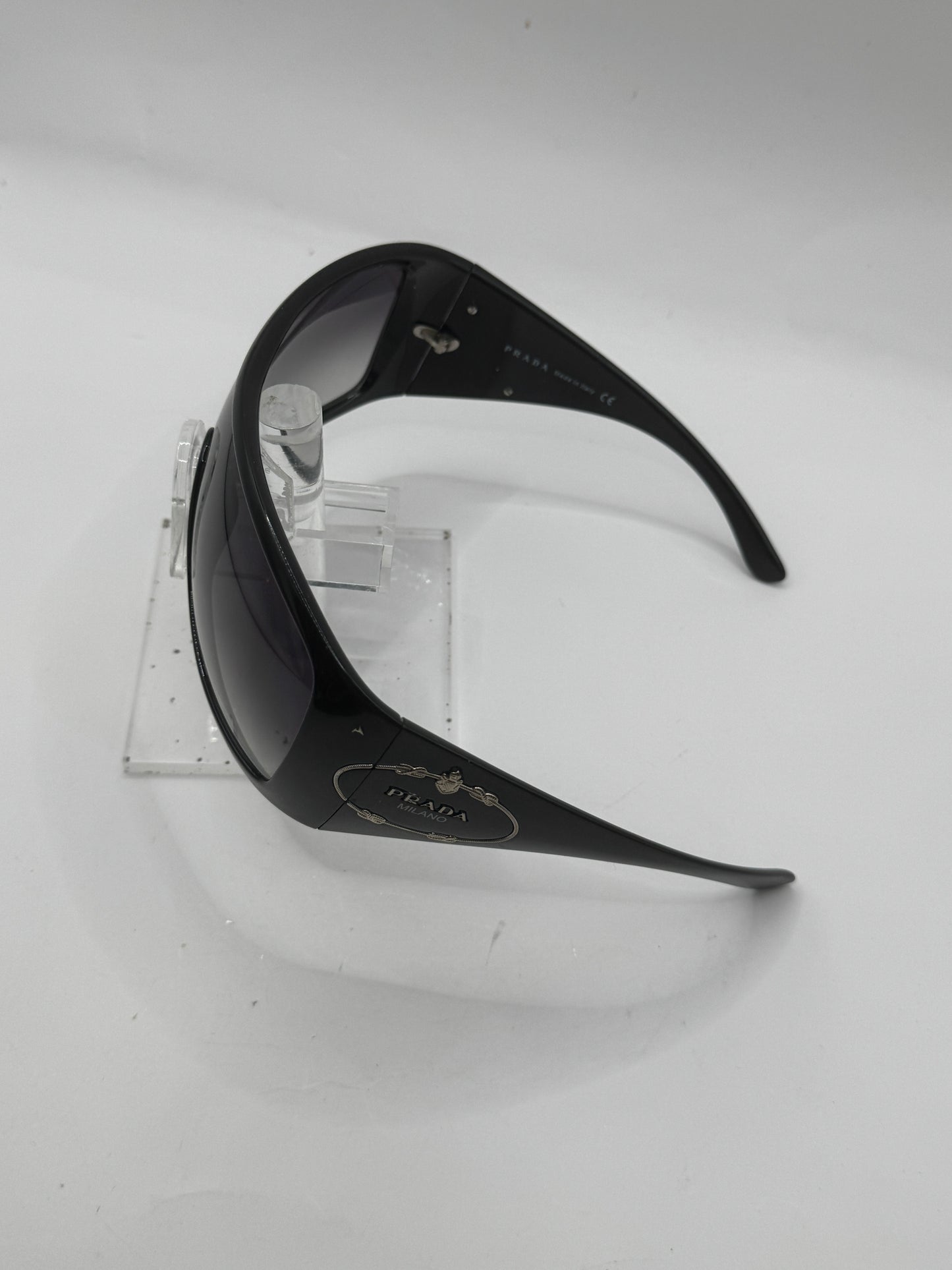 Prada Spr04h Sunglasses in color 1ab5d1