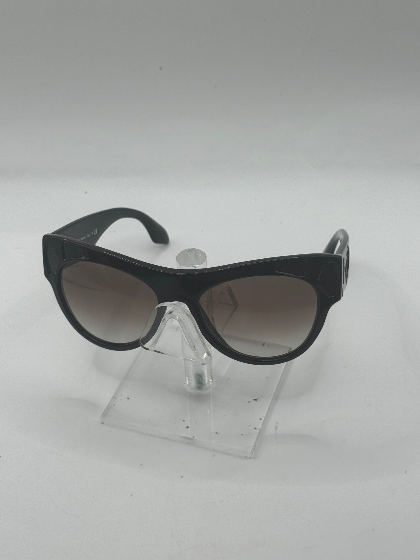 Prada Spr22q Sunglasses in color 1ab0a7