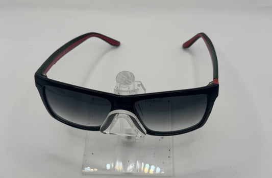 Gucci 1013 Sunglasses in color 51npt