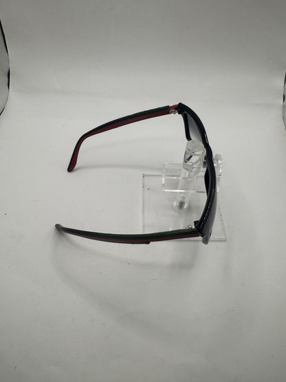 Gucci 1013 Sunglasses in color 51npt
