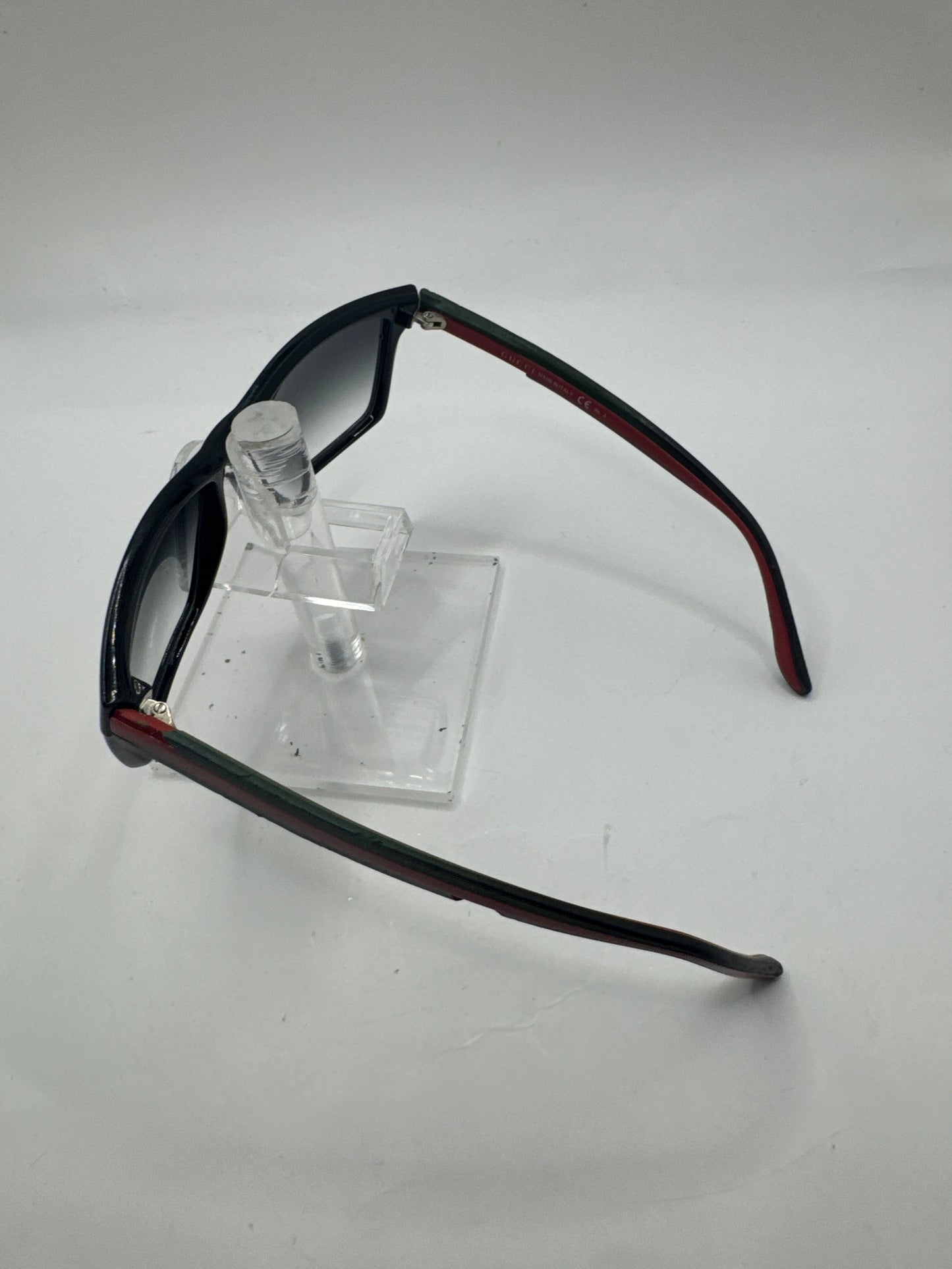 Gucci 1013 Sunglasses in color 51npt