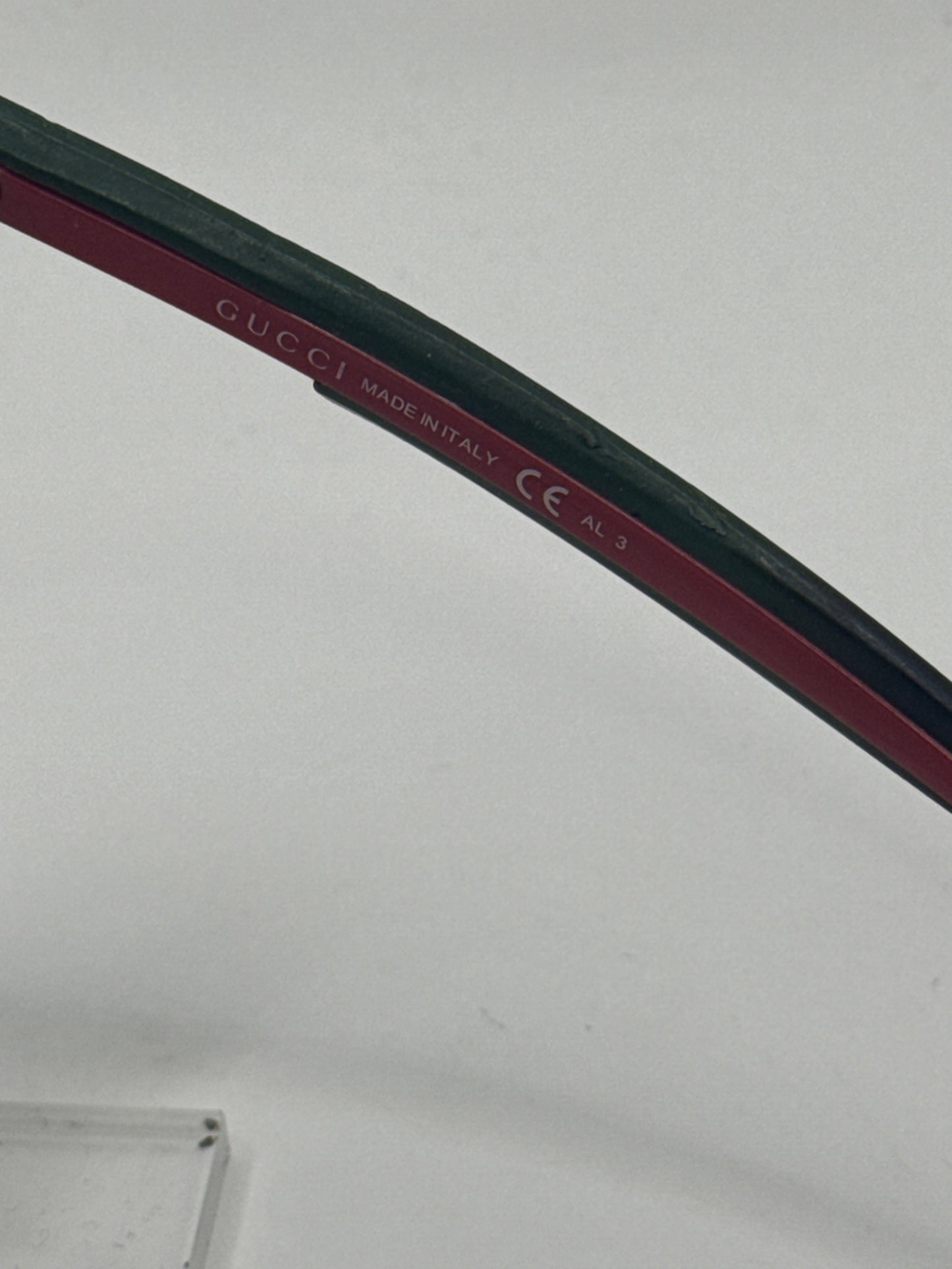 Gucci 1013 Sunglasses in color 51npt