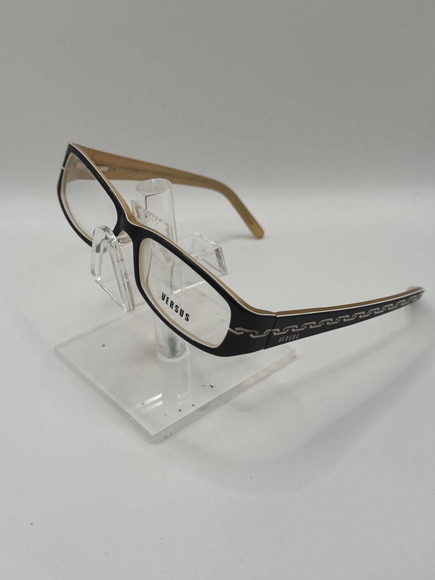 Versus 8059 Eyeglasses in color 601