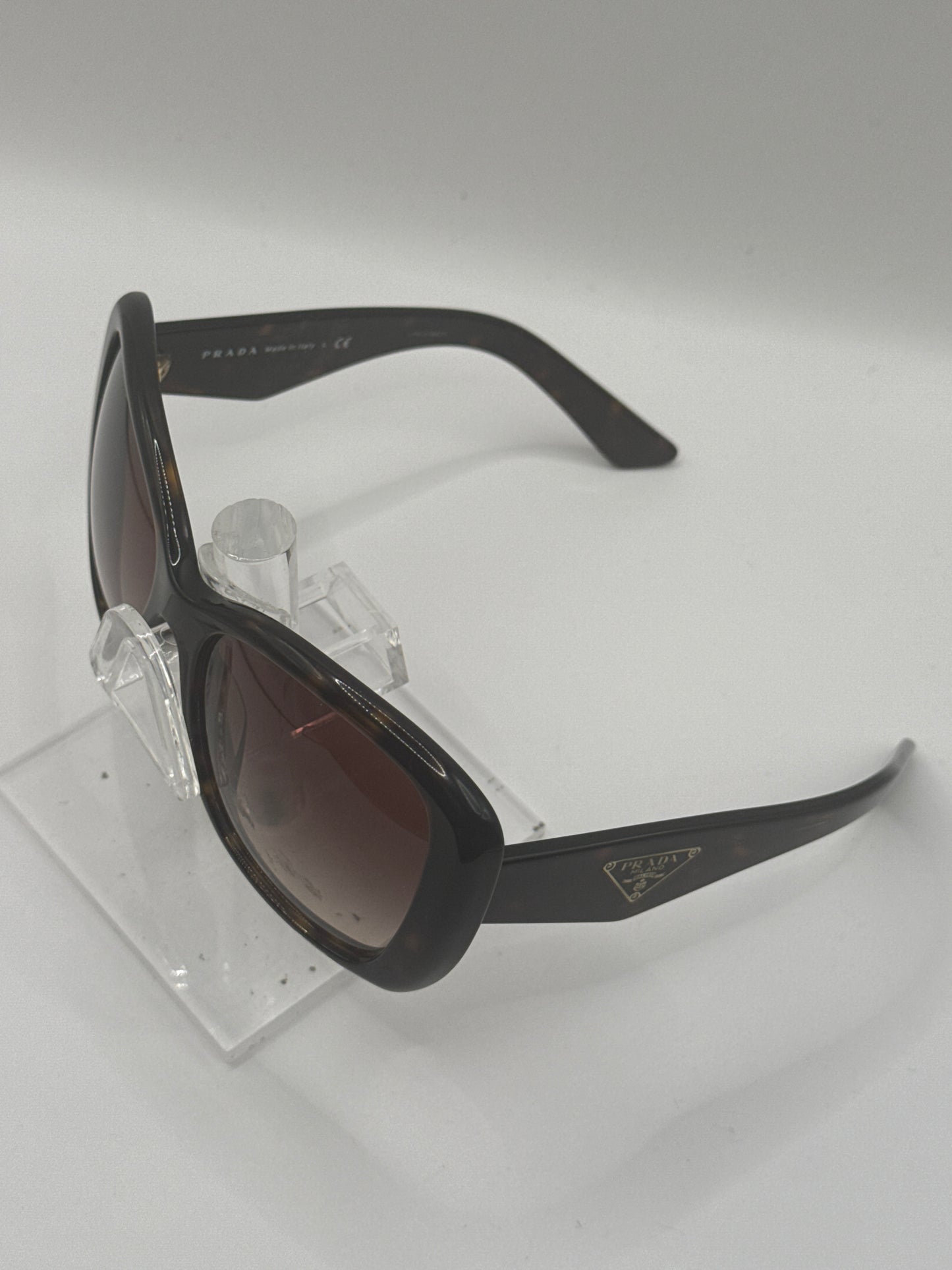 Prada Spr32p Sunglasses in color 2au6s1