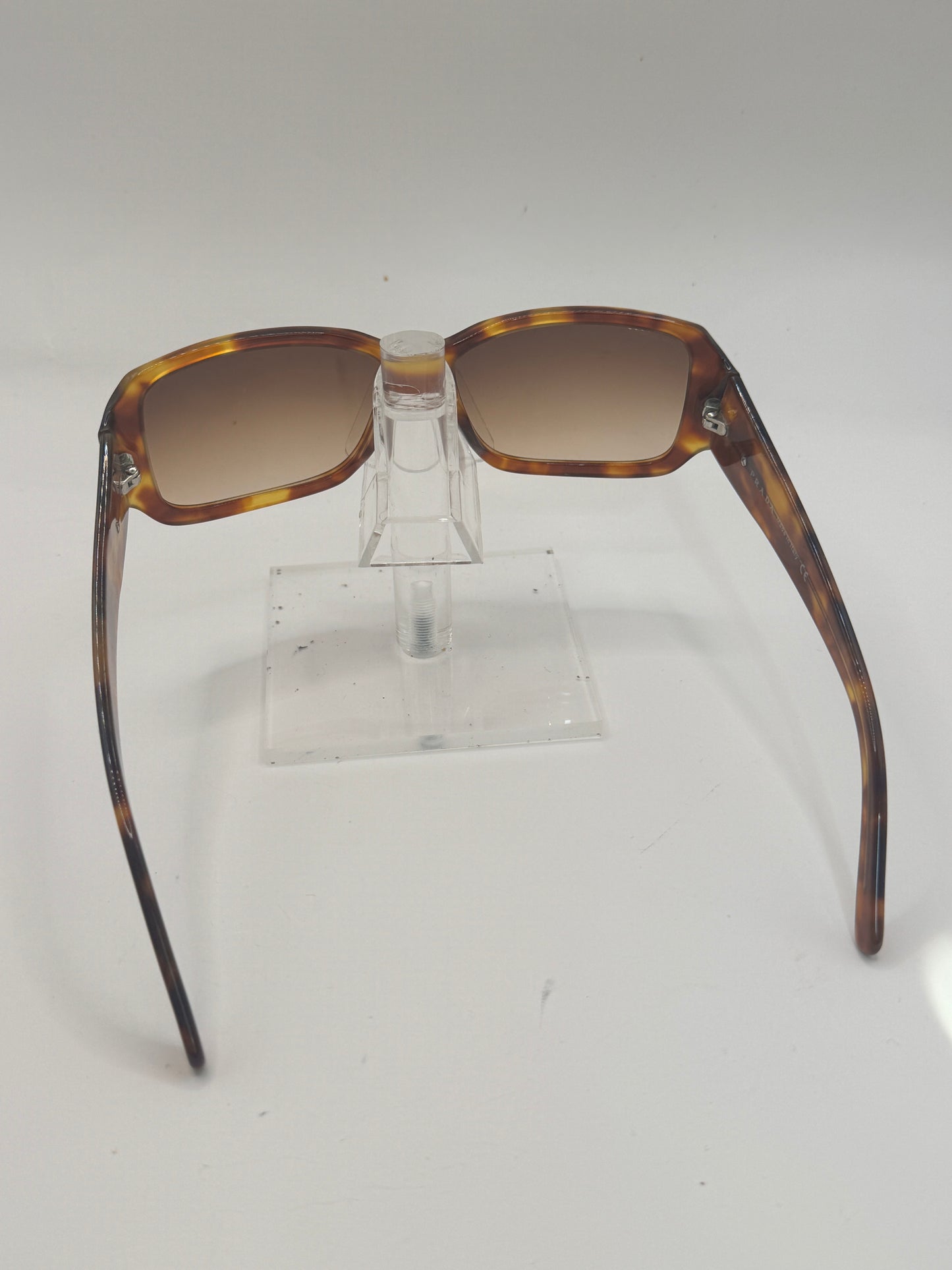 Prada Spr14h Sunglasses in color 4bw6s1