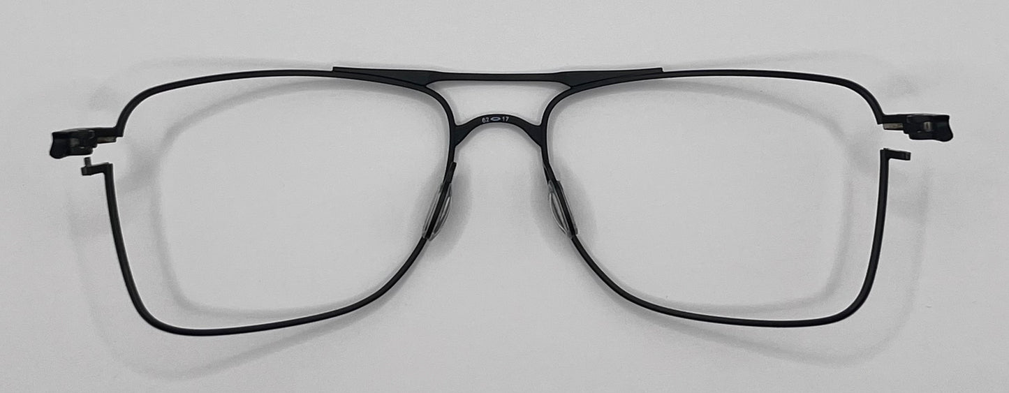 Oakley Gauge 8 Front Face Black