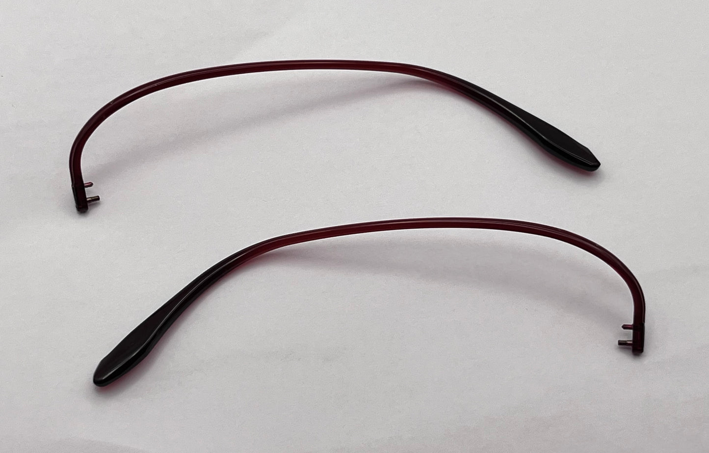 Maui Jim 576 Both Temples Red