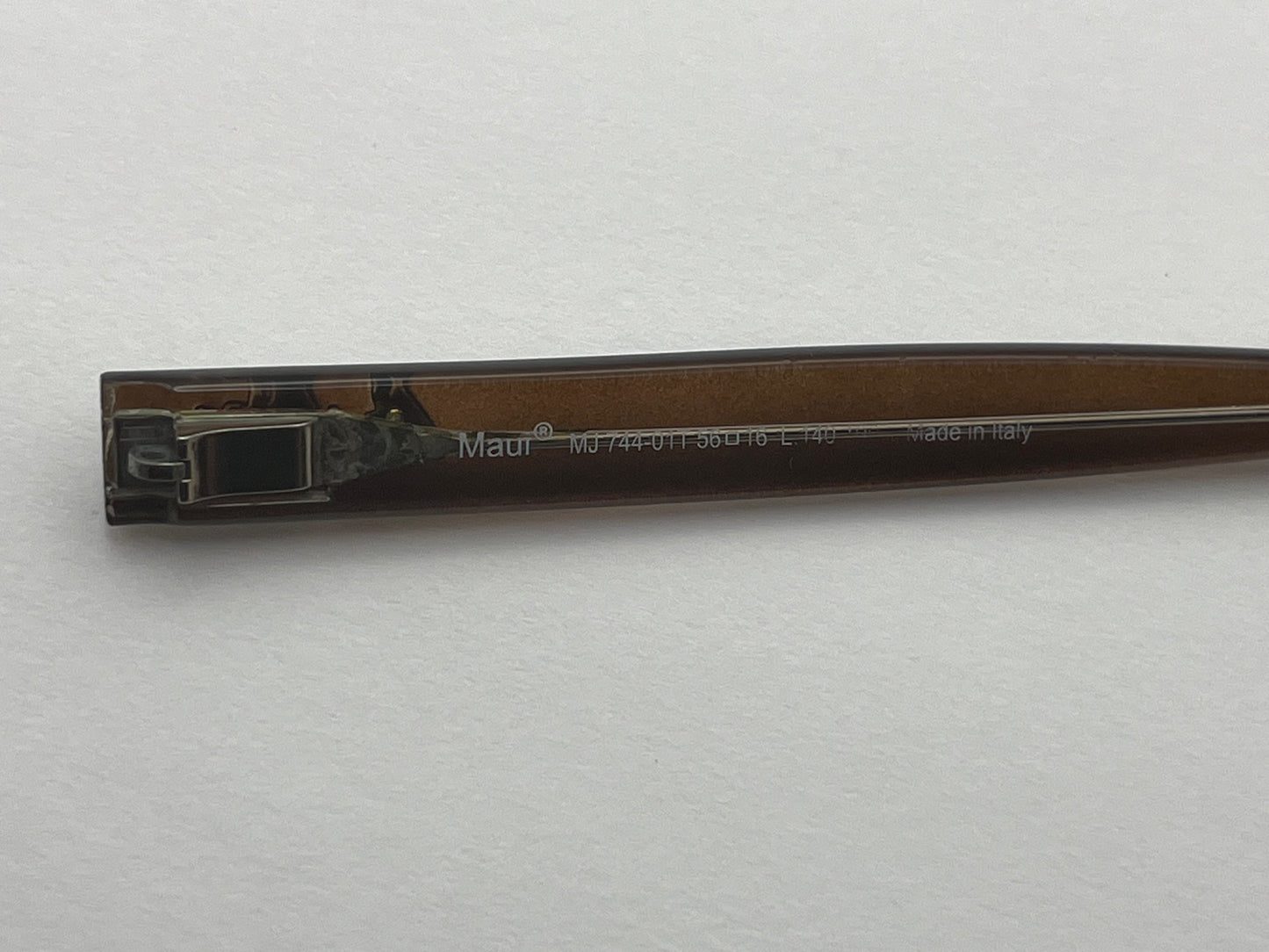 Maui Jim 744 Right Temple Brown Ombre