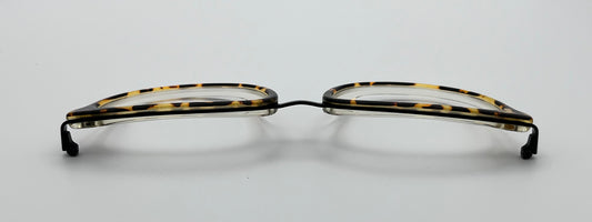 Vera Wang 557 Front Face Yellow Tortoise
