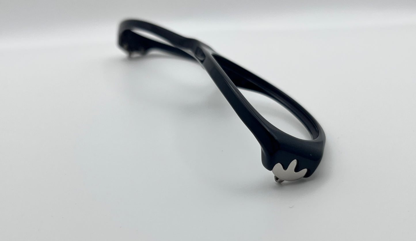 Tiffany 2067 Front Face Black