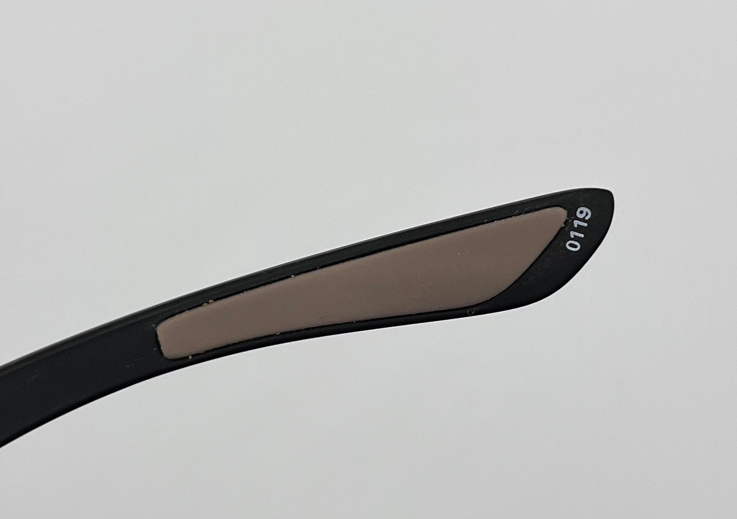 Maui Jim 810 Right Temple Gray/black