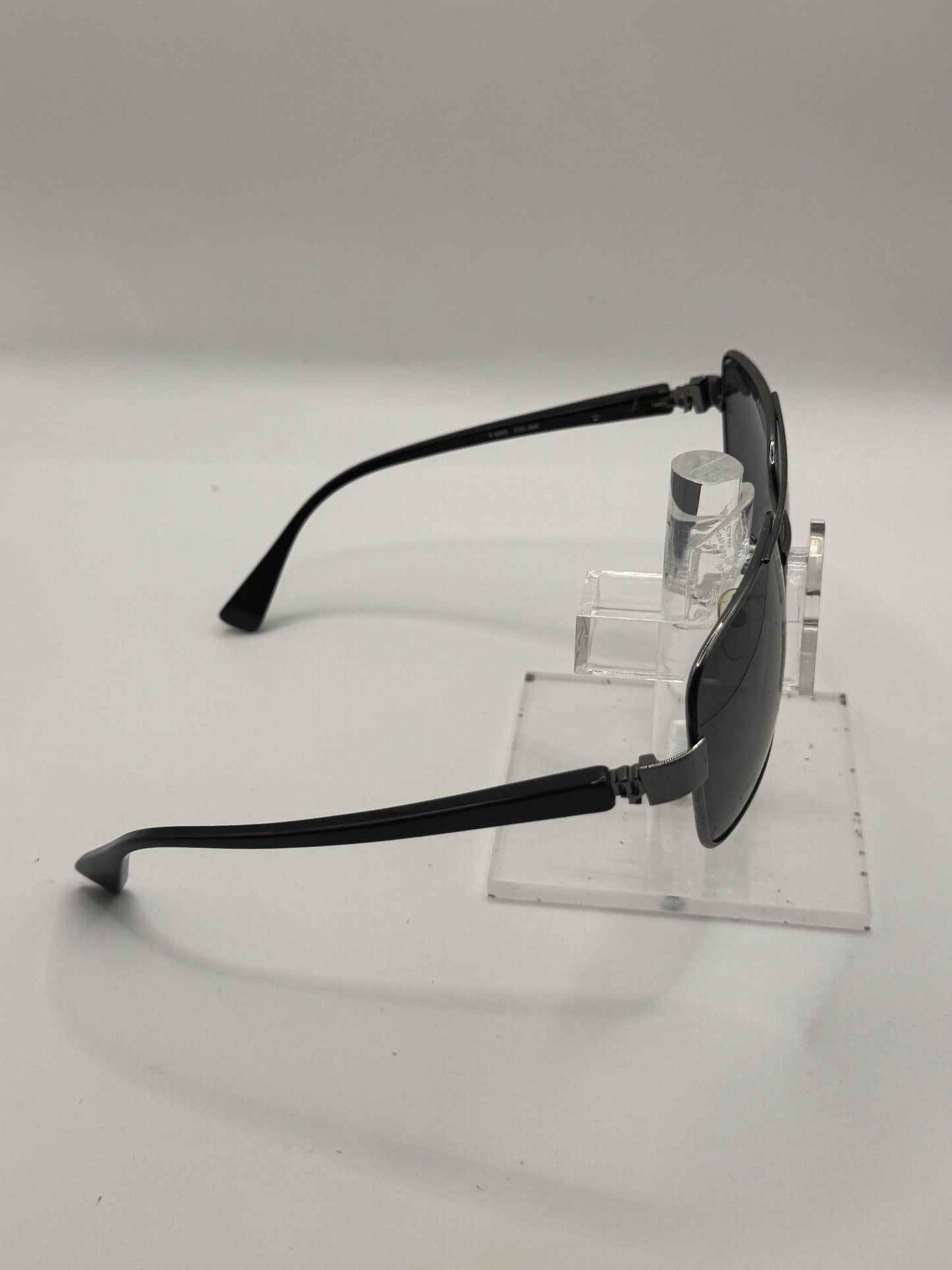 Police 8092 Sunglasses in color 568